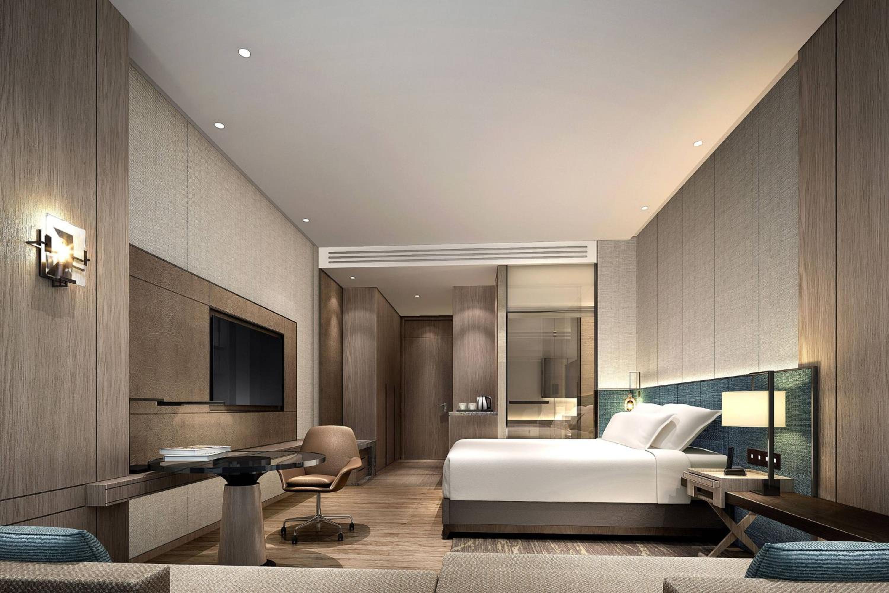Premier, Guest room, 1 King, City view - Photo 2