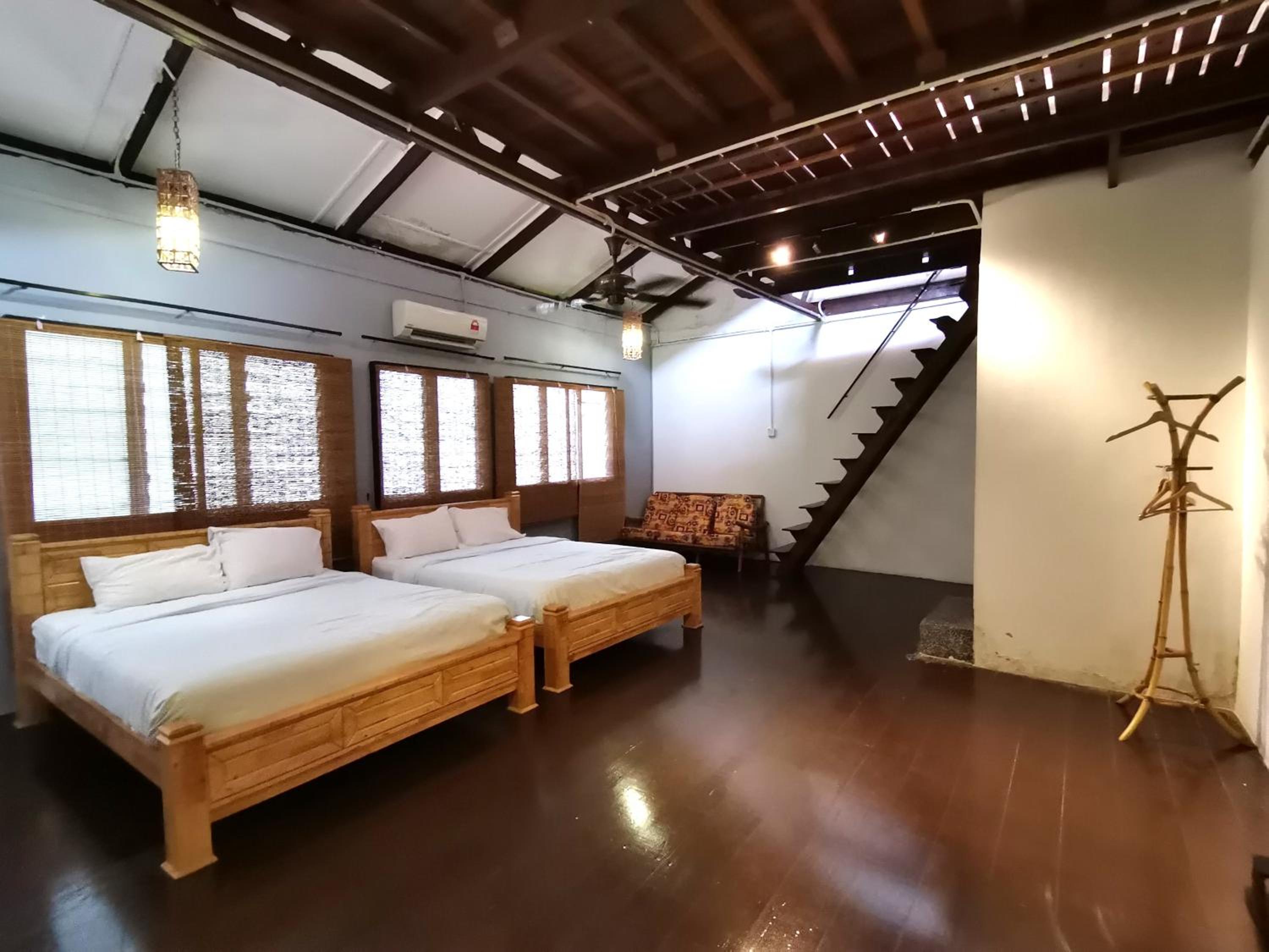 Deluxe Family Suite
