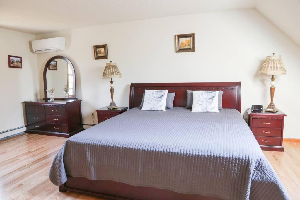 Four-Bedroom House photo 1