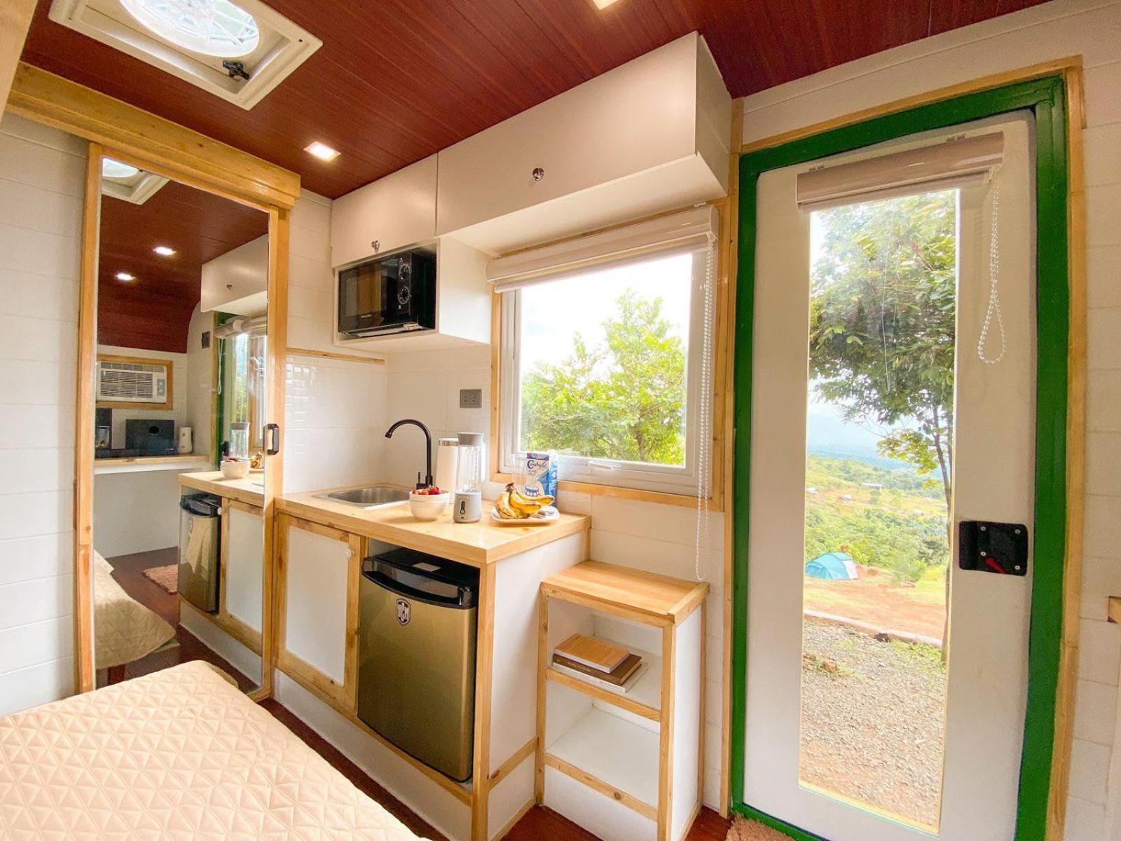 Mobile Home photo 3