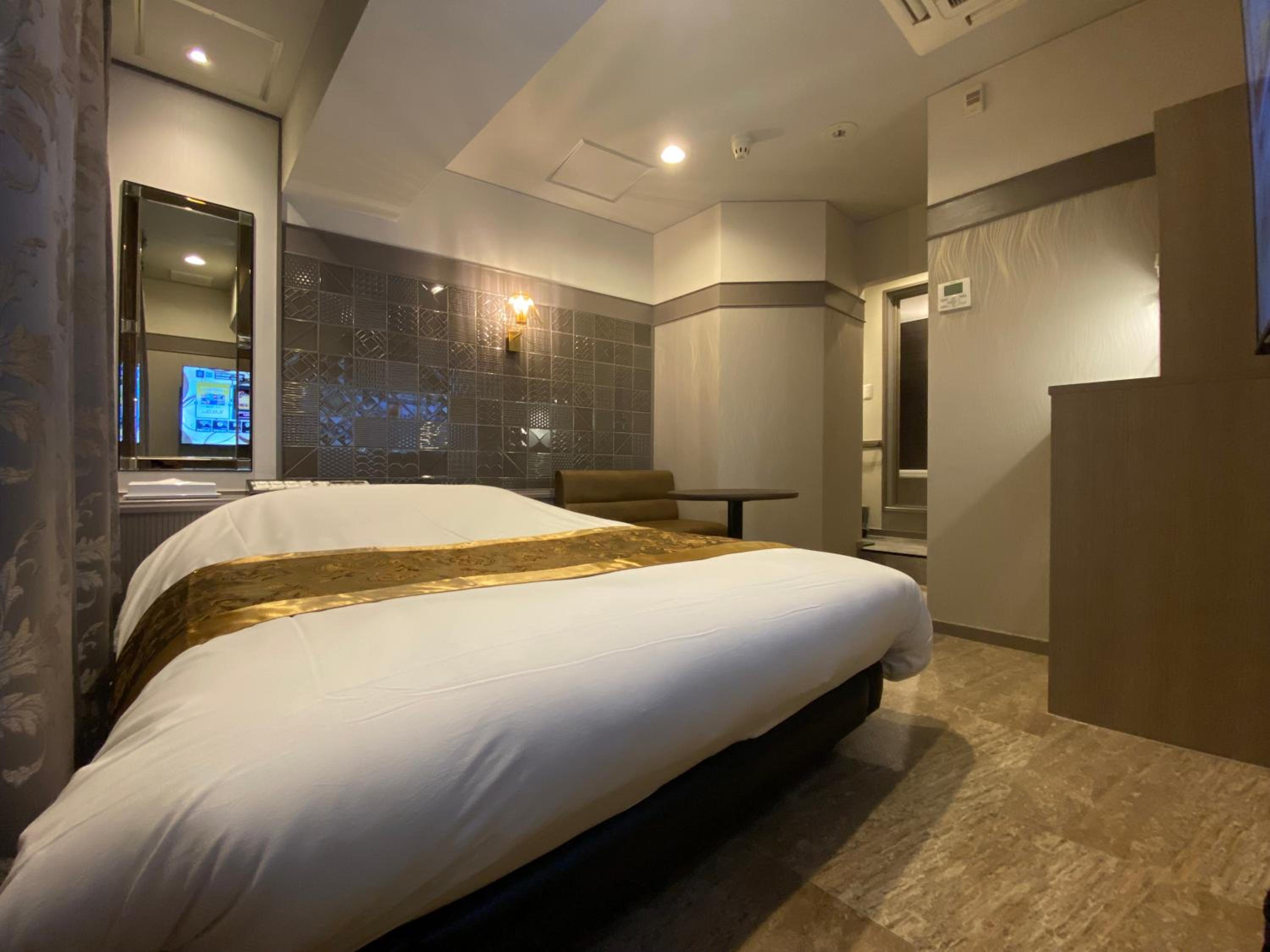 Economy Double Room photo 2