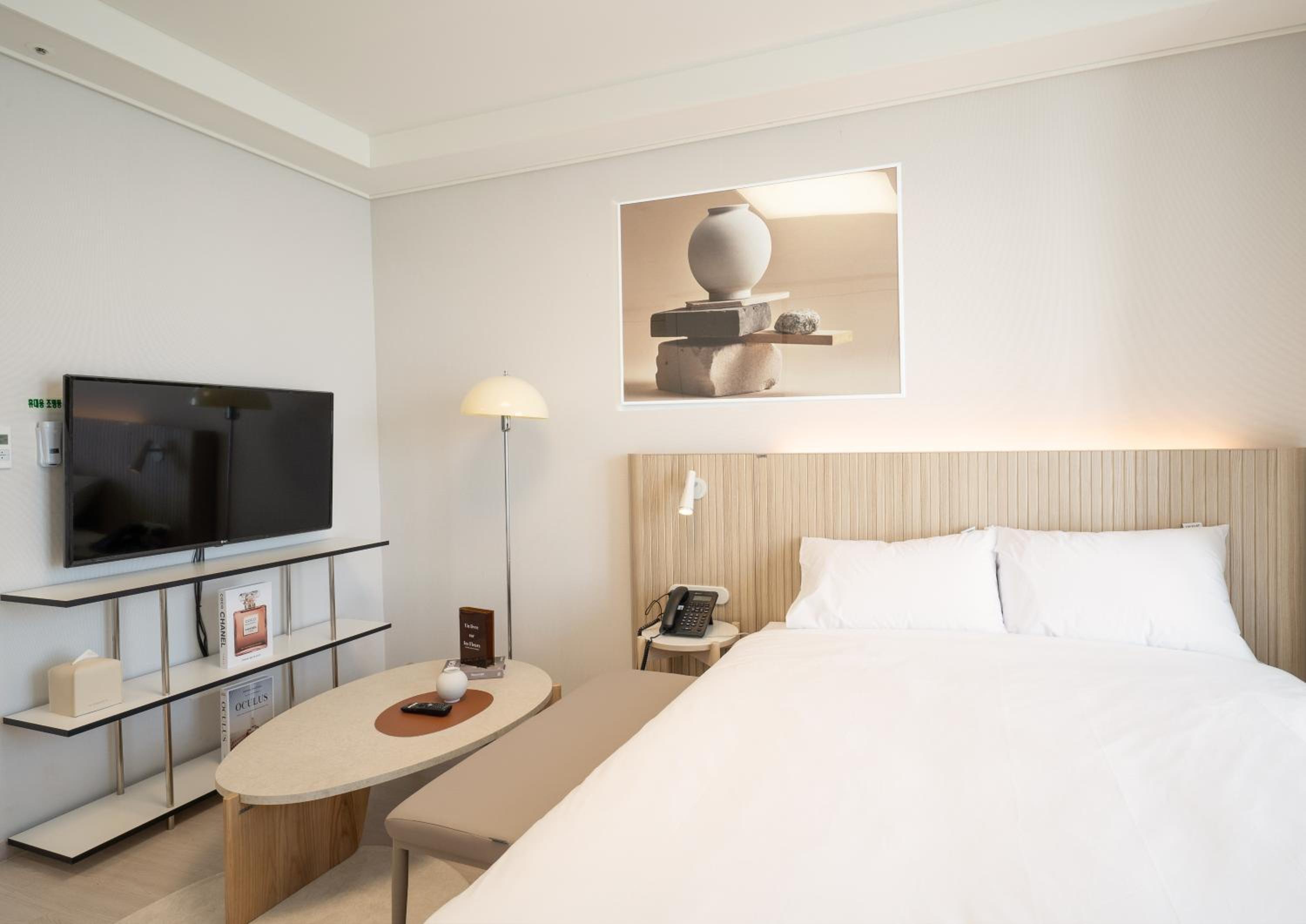 Triple Ocean View (8F~) - Photo 2