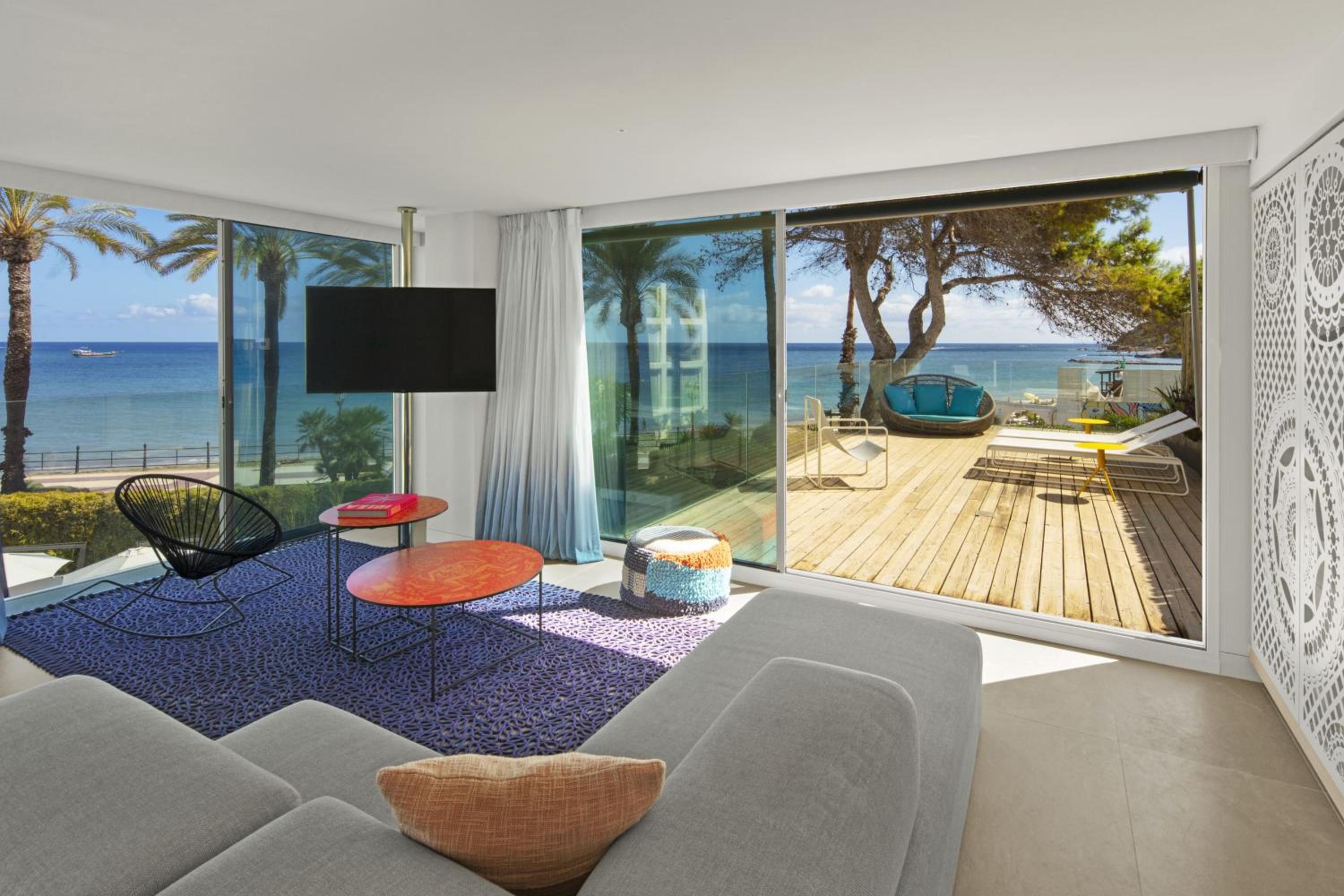 Premier Corner King Suite with Terrace
