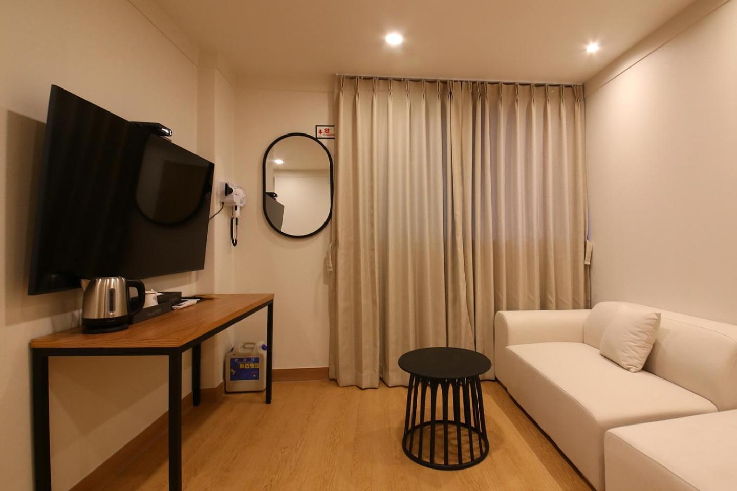 Large Twin Room photo 3