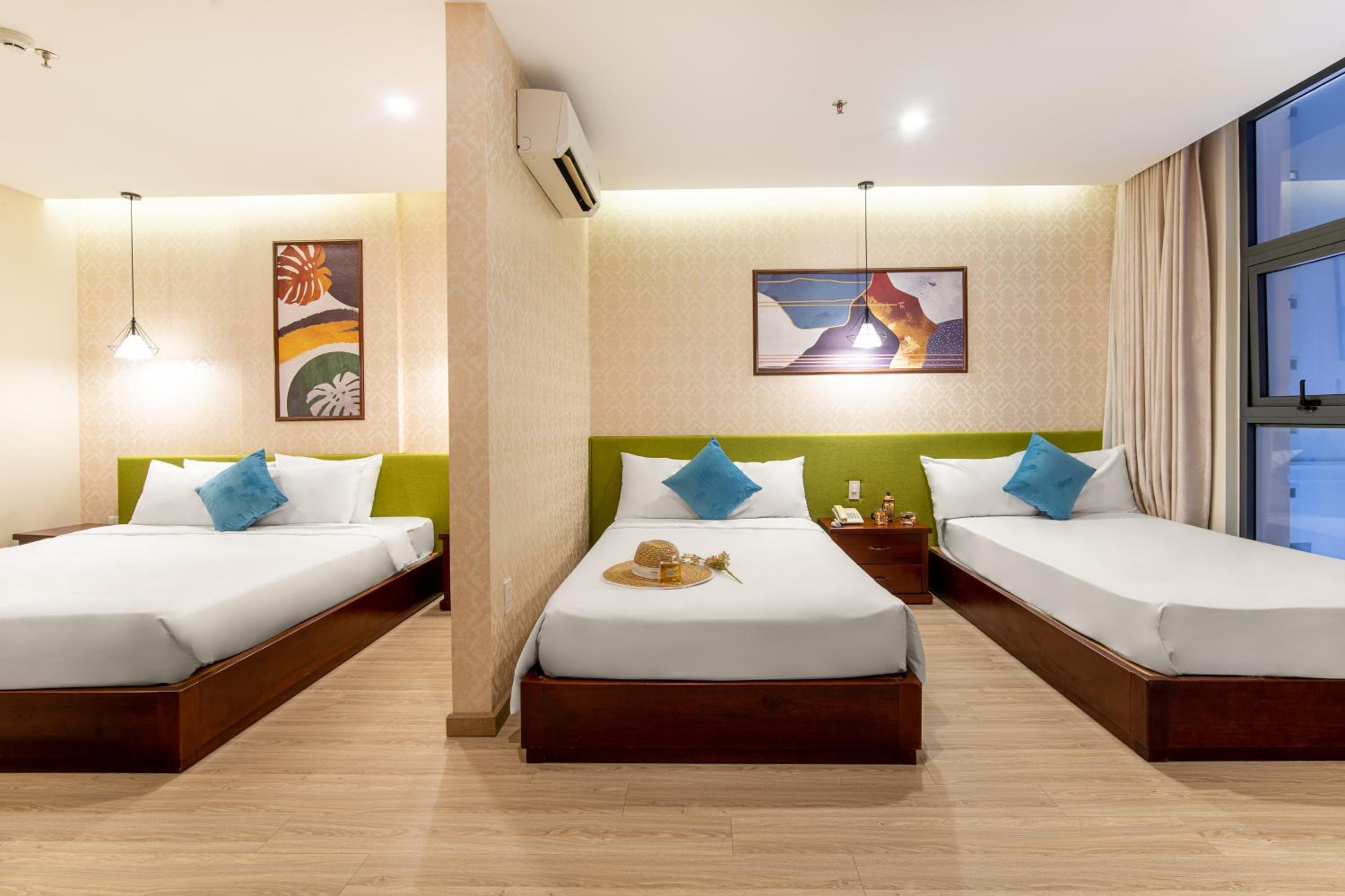 Deluxe Family Suite