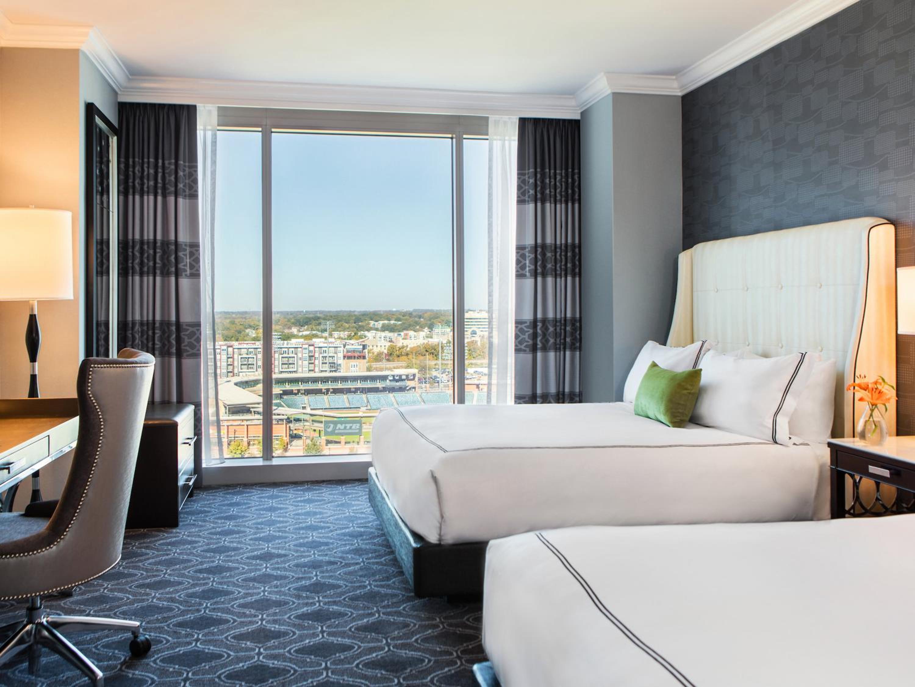 Essential Queen Room with Two Queen Beds and Park View photo 3