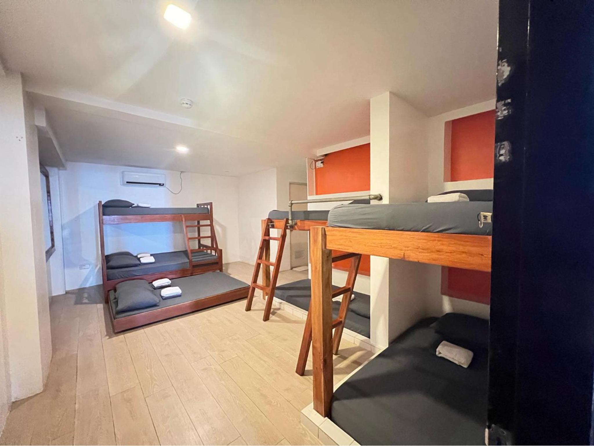 Family Room with Sea View - Photo 4