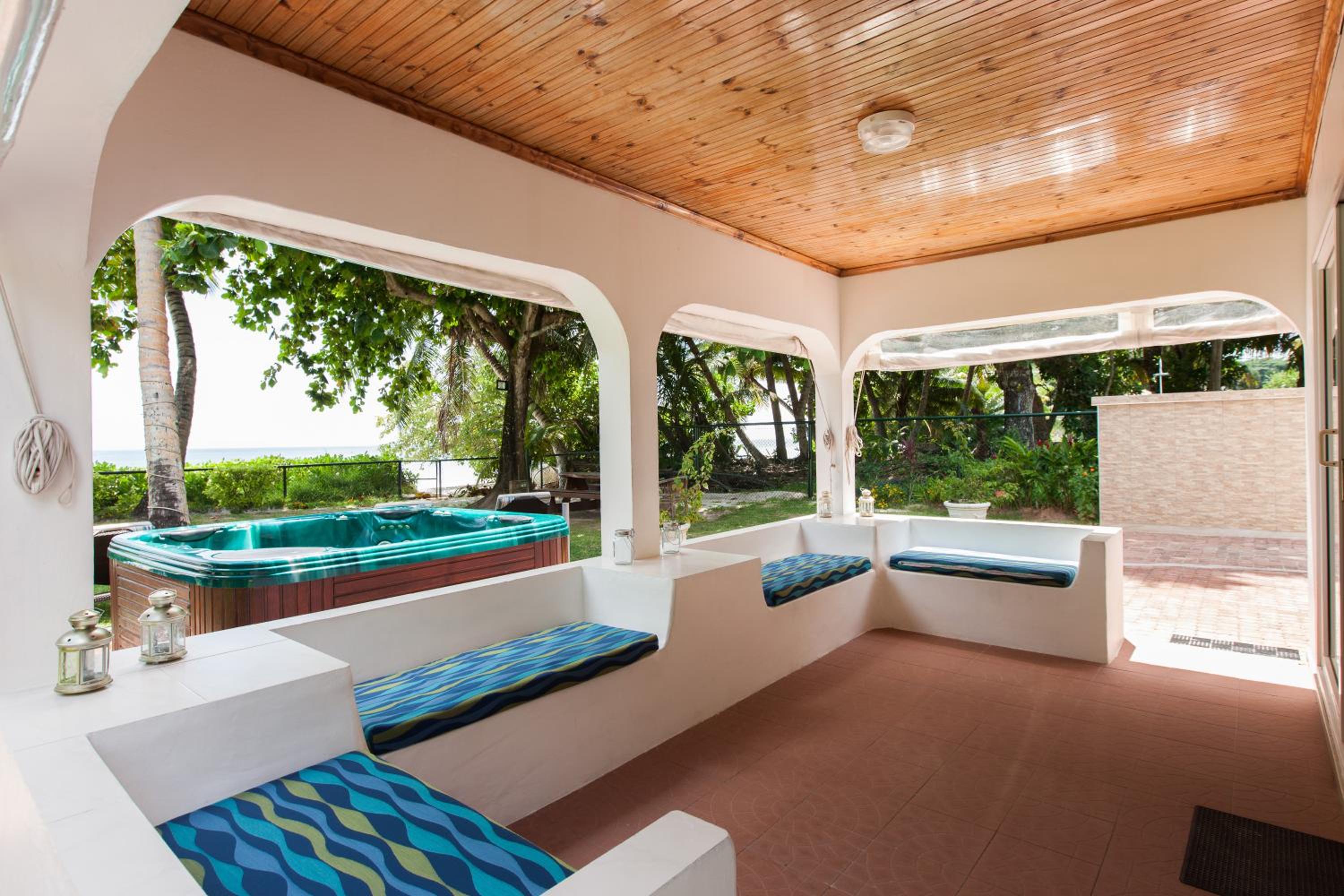 Two-Bedroom House- Villa Adam
