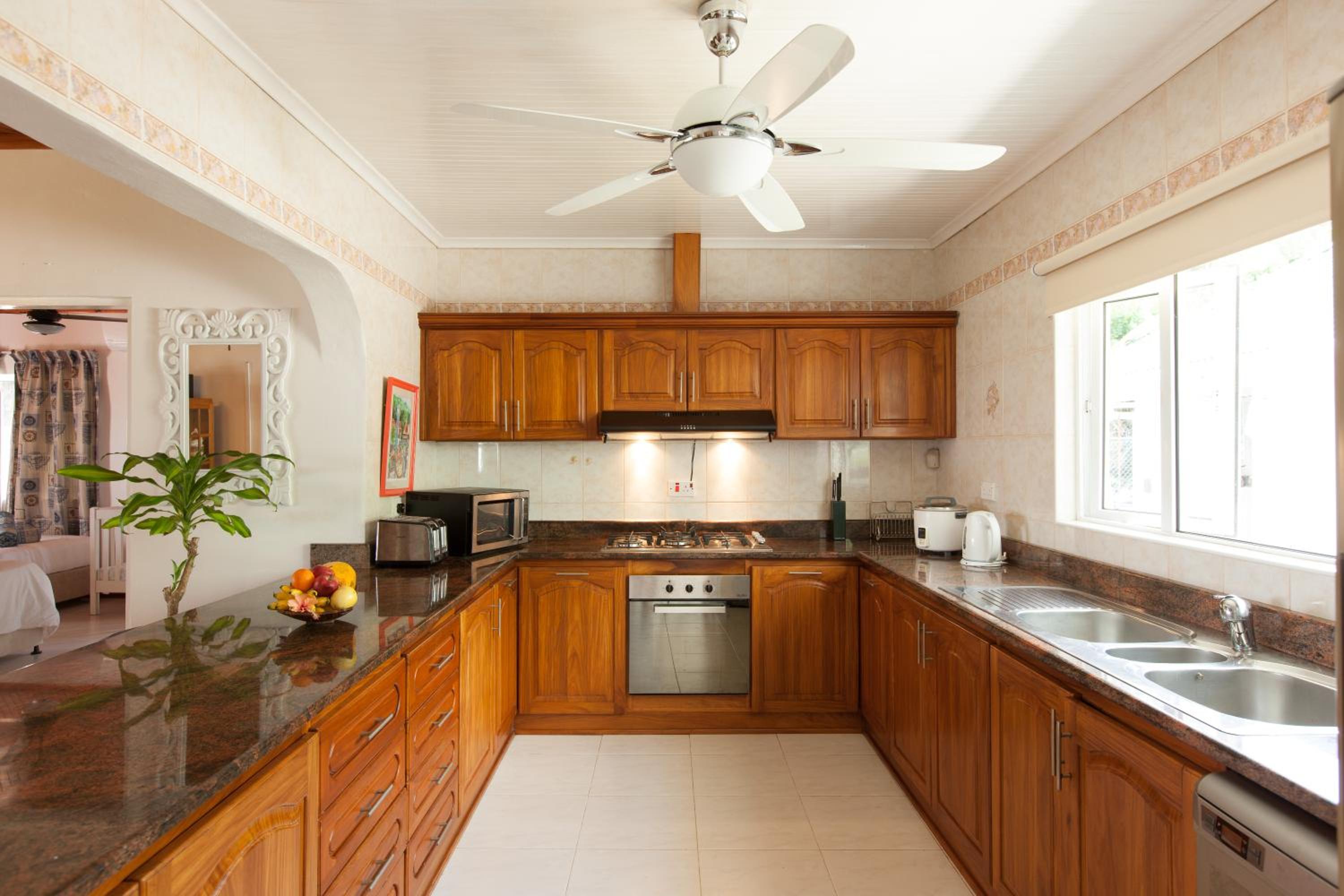Two-Bedroom House- Villa Adam