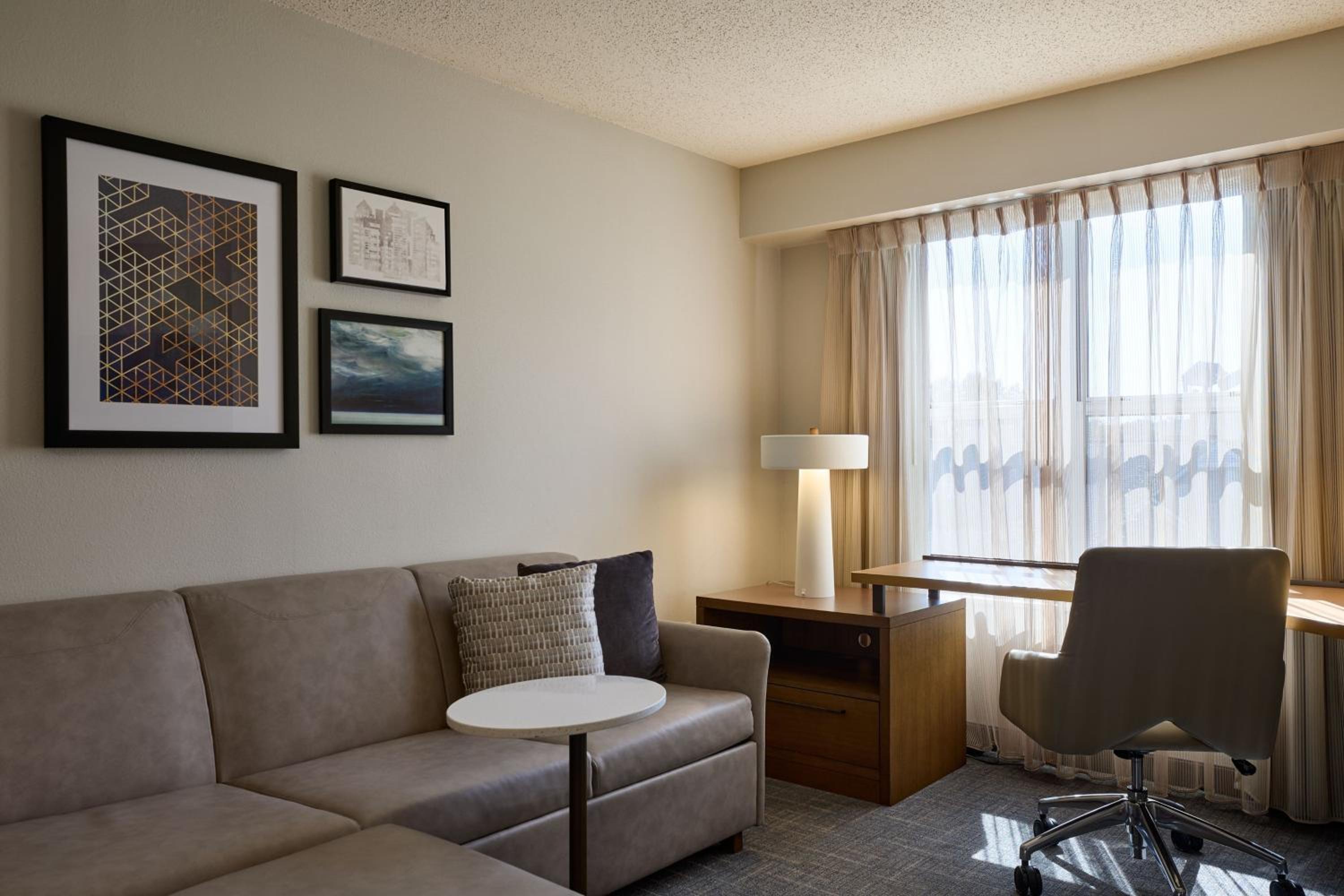 One-Bedroom King Suite with Sofa Bed - Photo 4