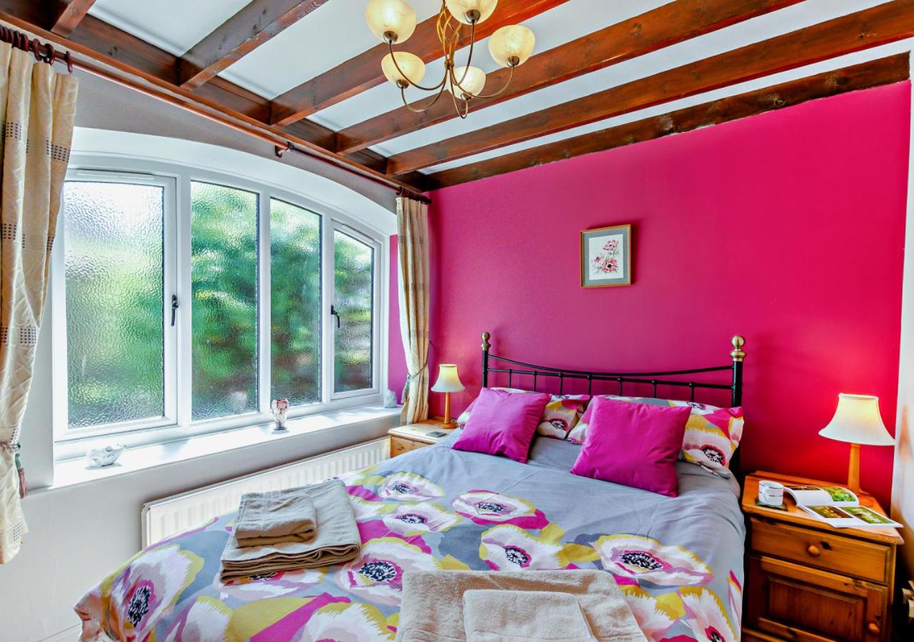 Two-Bedroom House photo 2