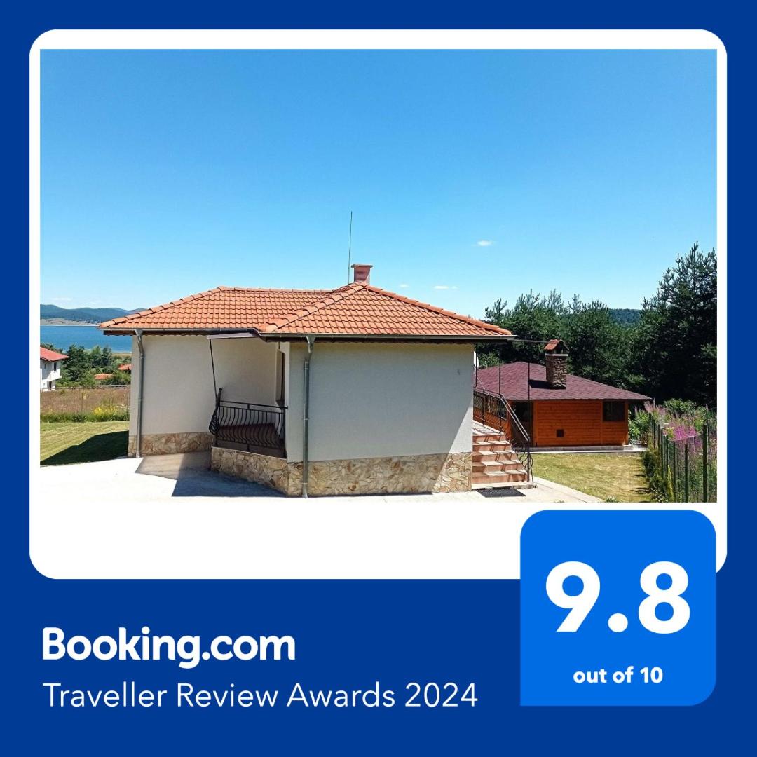 Three-Bedroom Villa photo 1