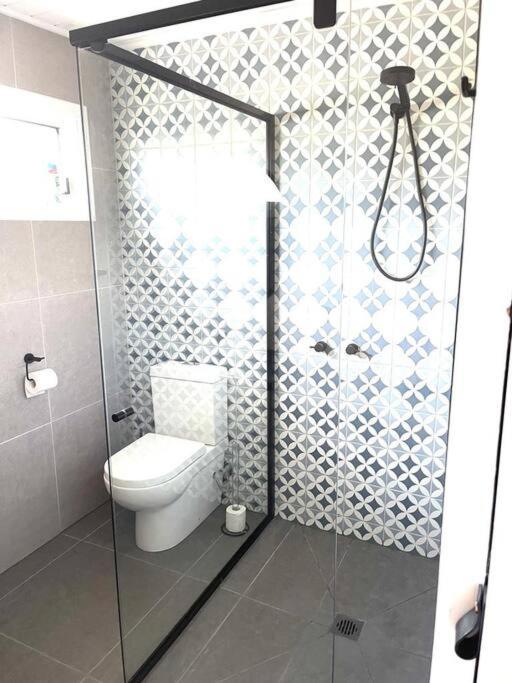 Three-Bedroom House photo 2