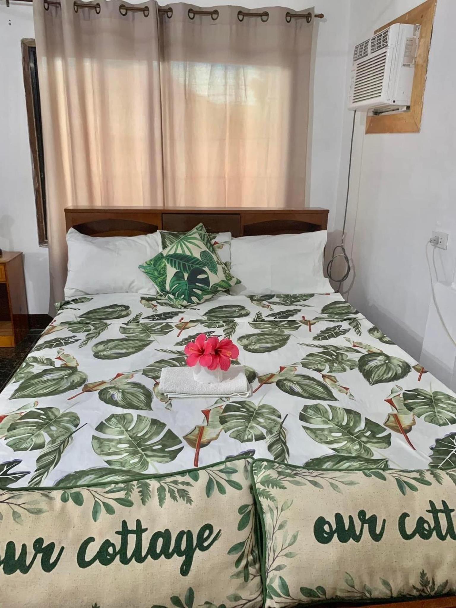 One-Bedroom House photo 1