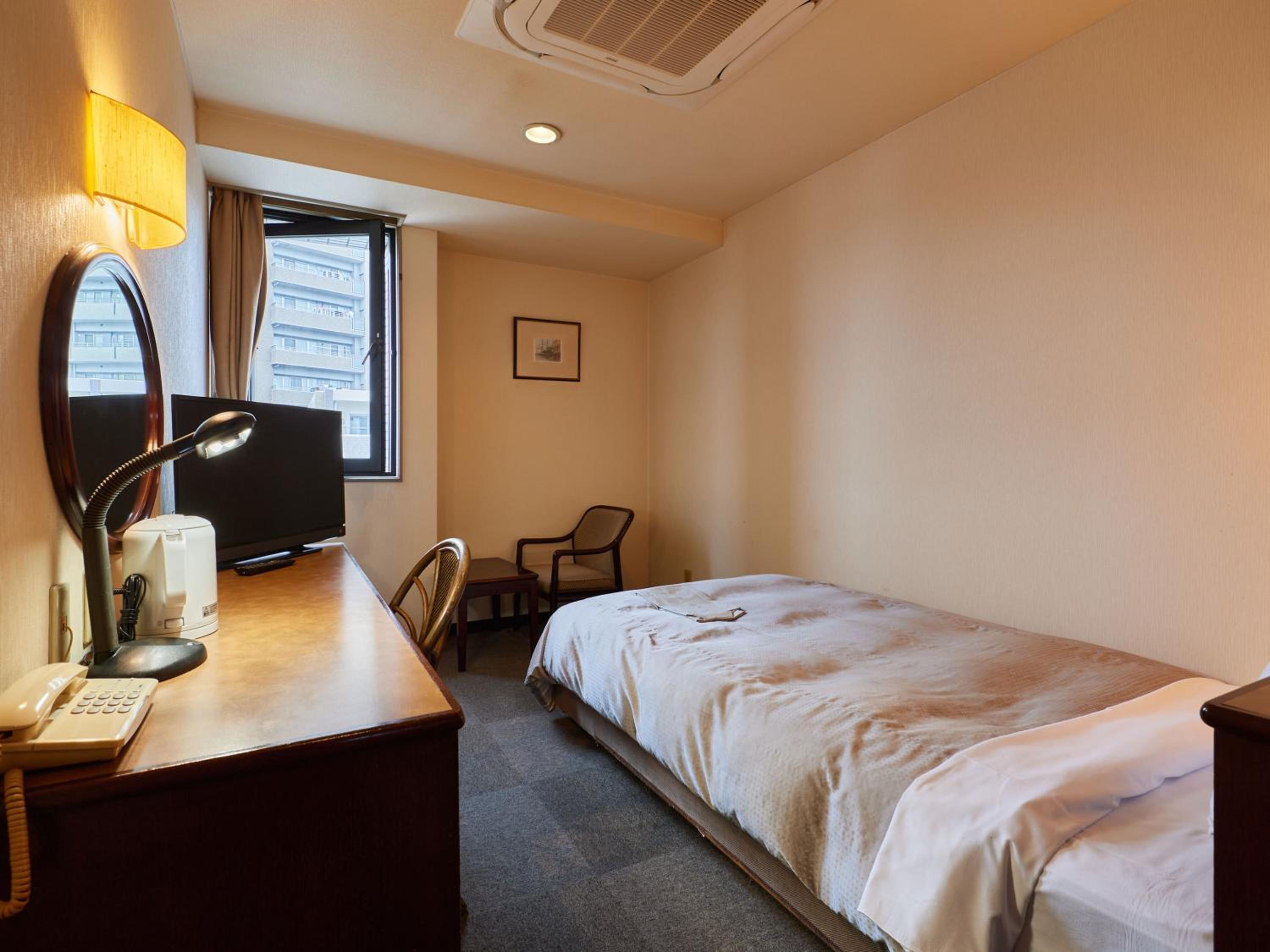 Double Room with Small Double Bed - Non-Smoking - Photo 1