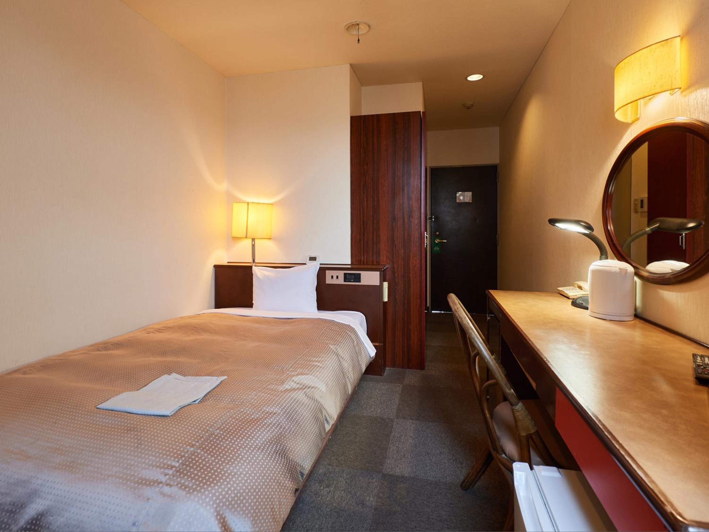 Double Room with Small Double Bed - Non-Smoking - Photo 8