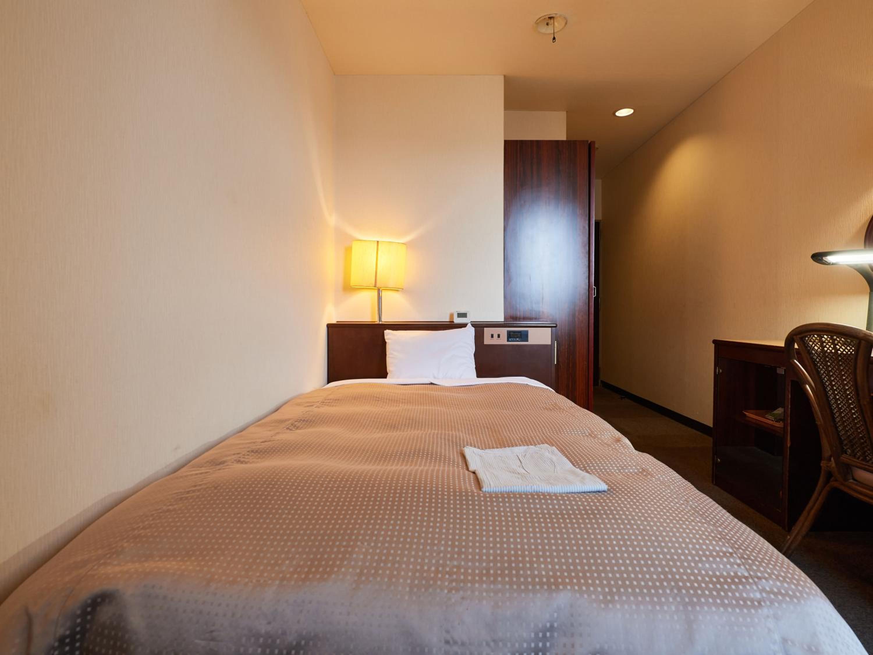 Double Room with Small Double Bed - Non-Smoking - Photo 9
