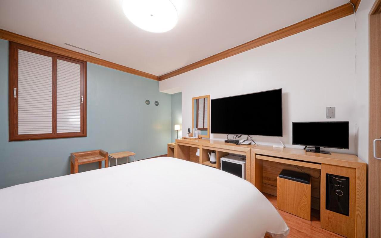 Mini Deluxe Room with 6pm Check in photo 2