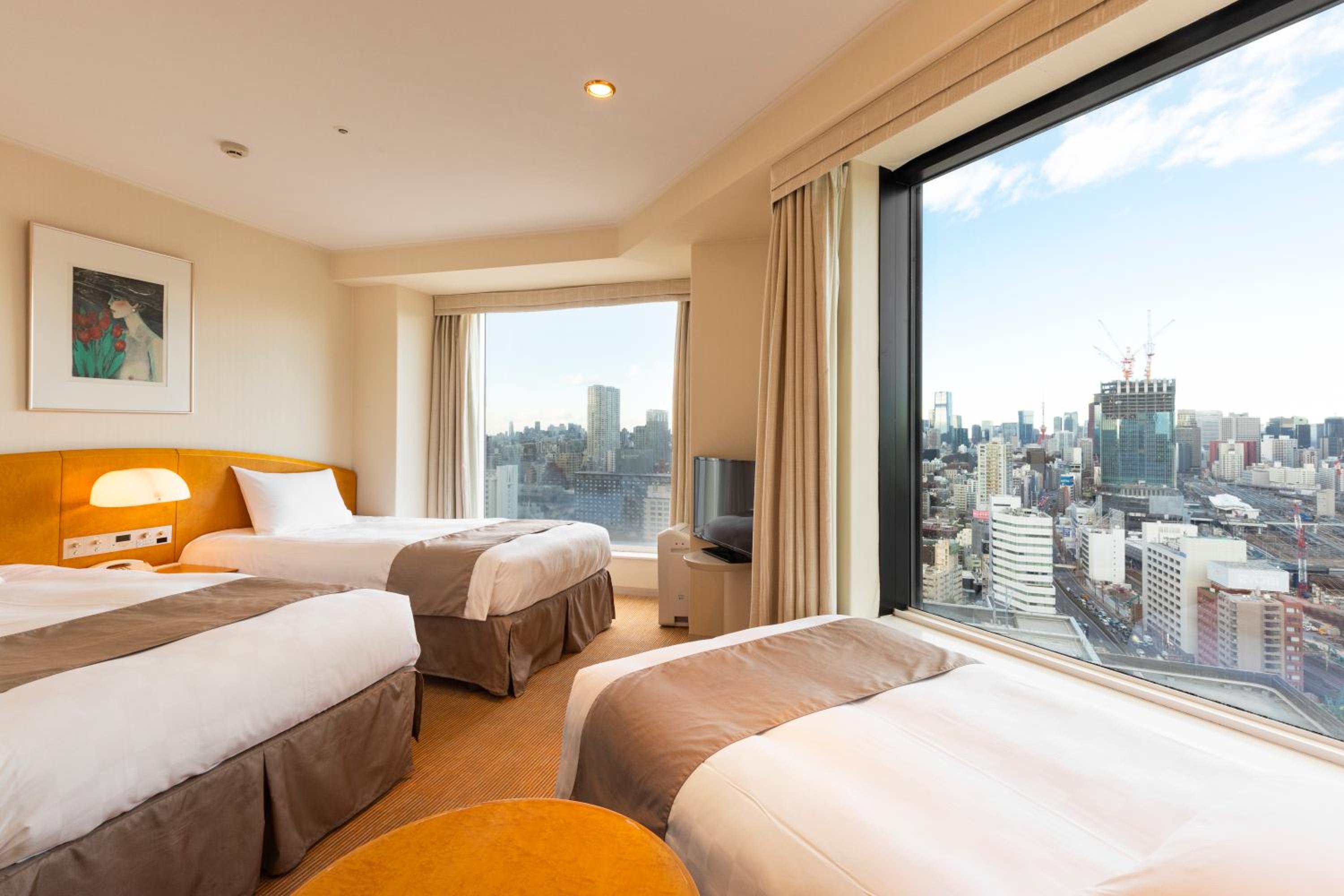 Main Tower 18th-26th Floor Corner Twin Room with Extra Bed - Non-Smoking photo 1