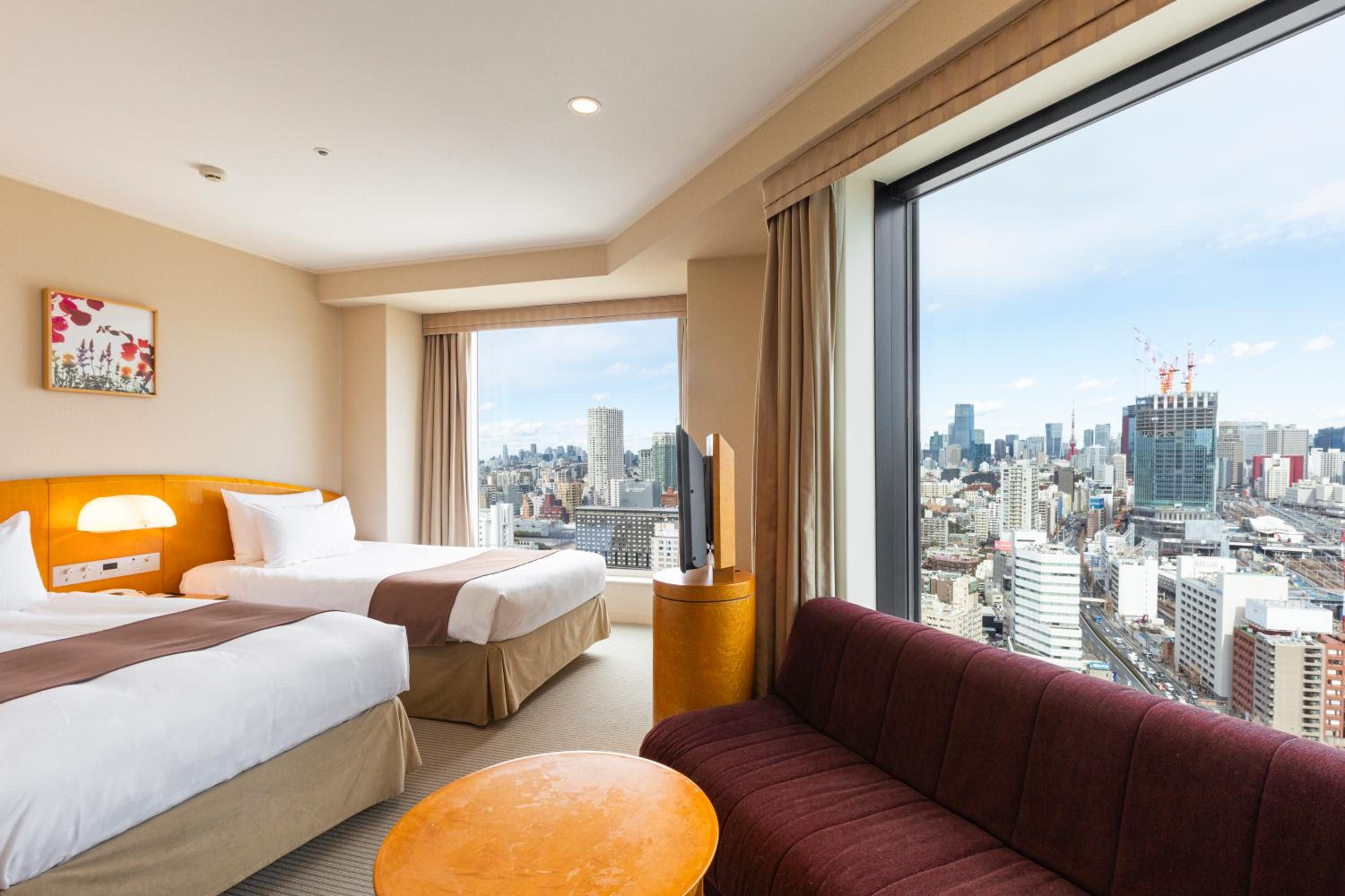 Main Tower 30th-34th Floor Corner Twin Room - Non-Smoking photo 1