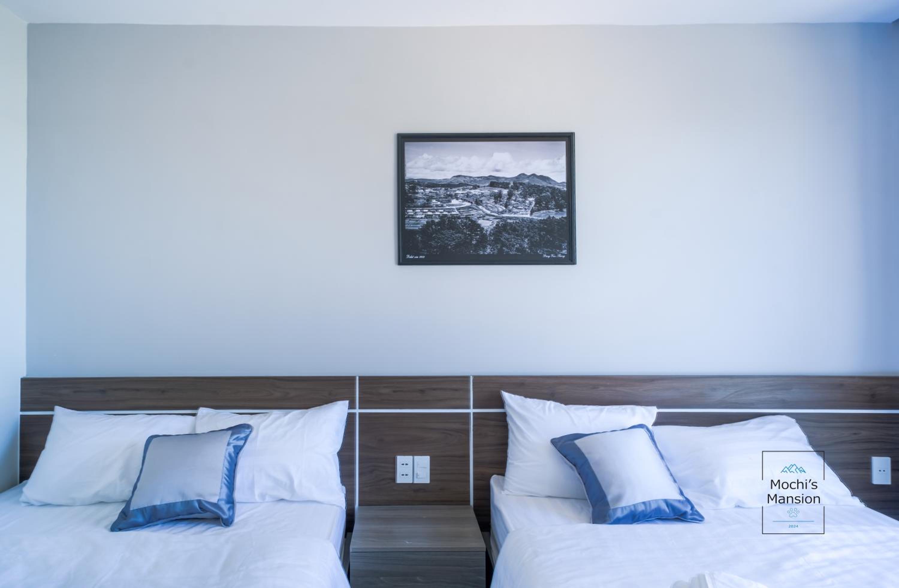Twin Room with Private Bathroom