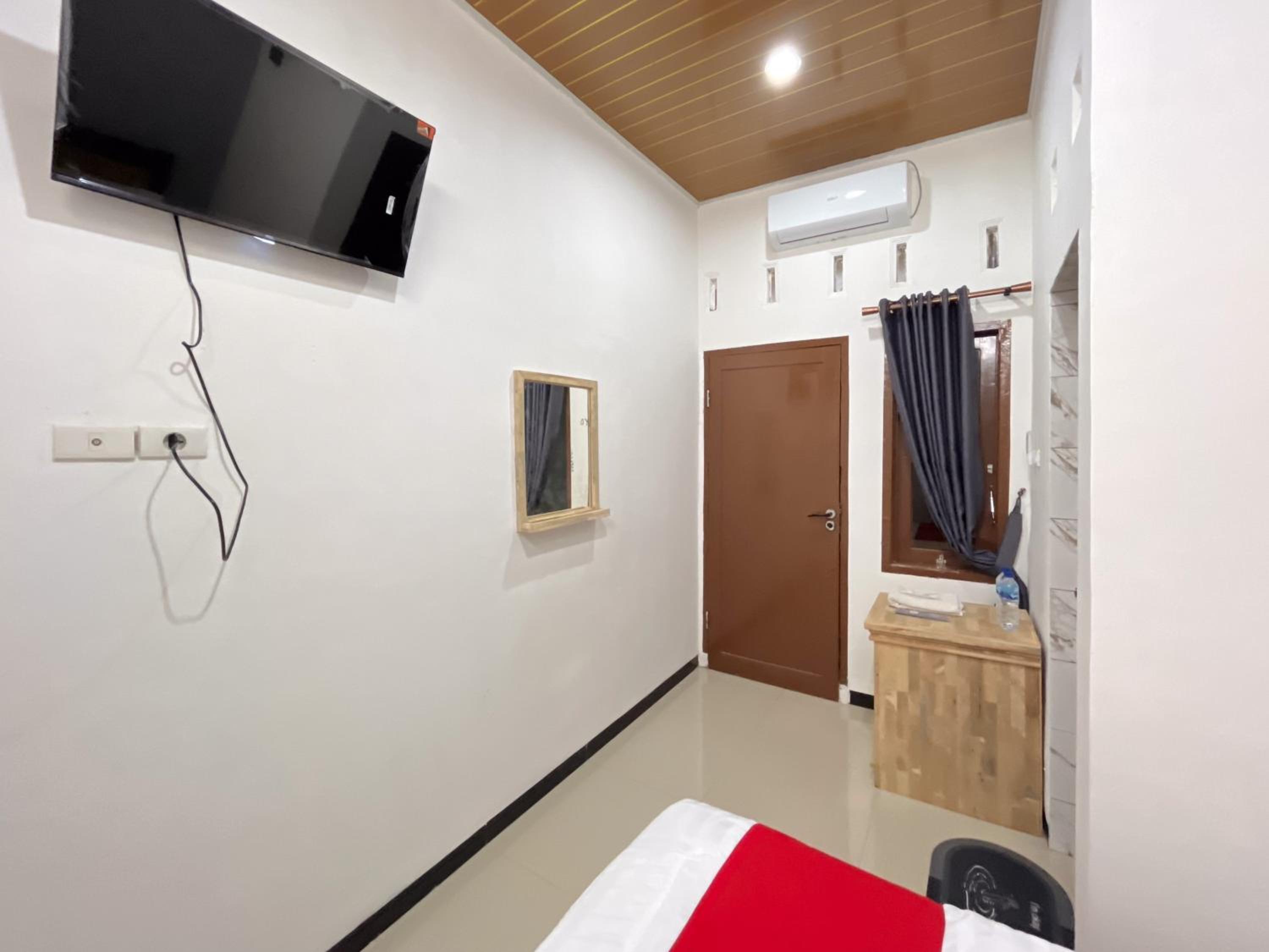 Standard Double Room - Photo 5