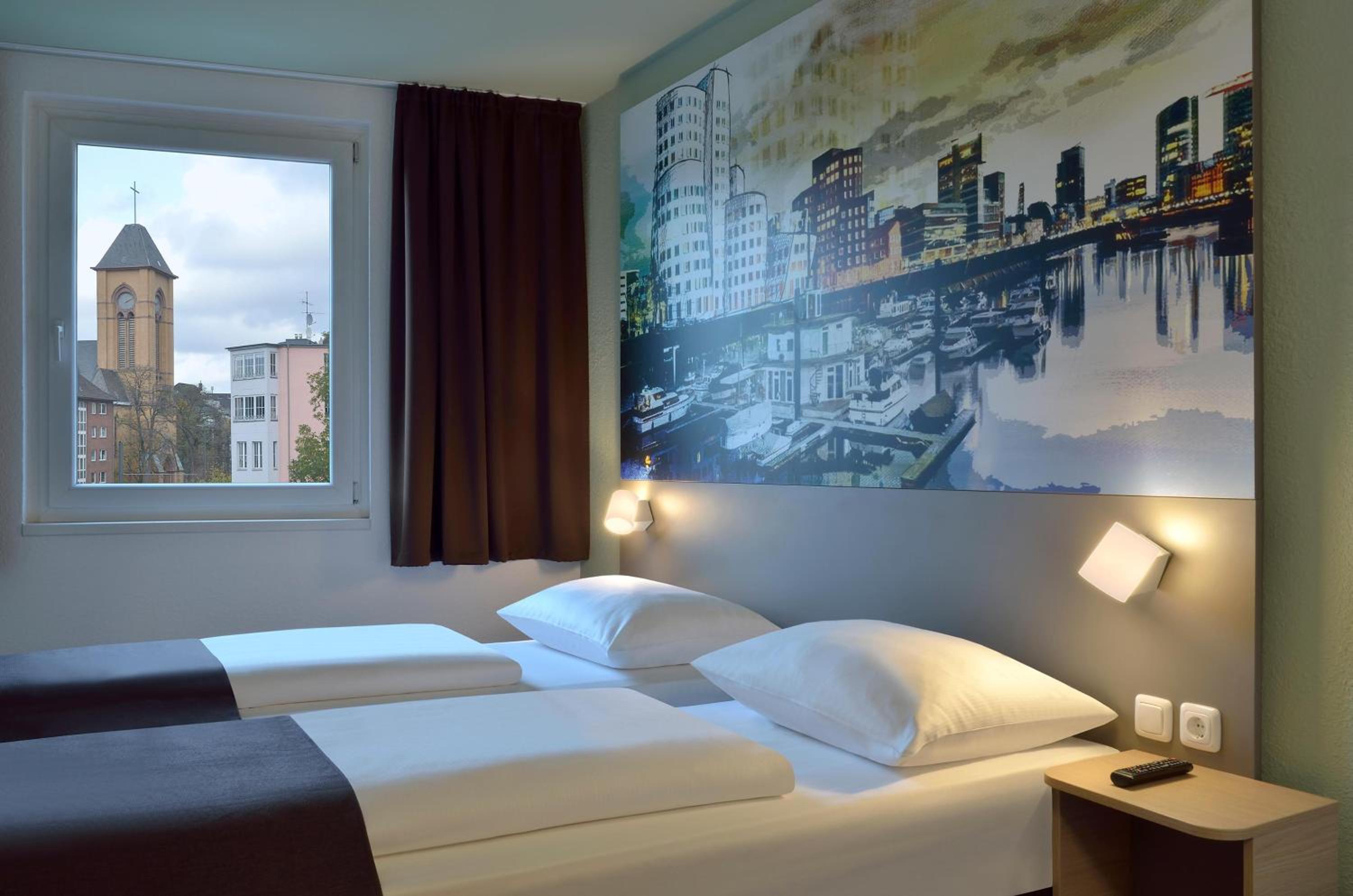 Twin Room - Photo 2