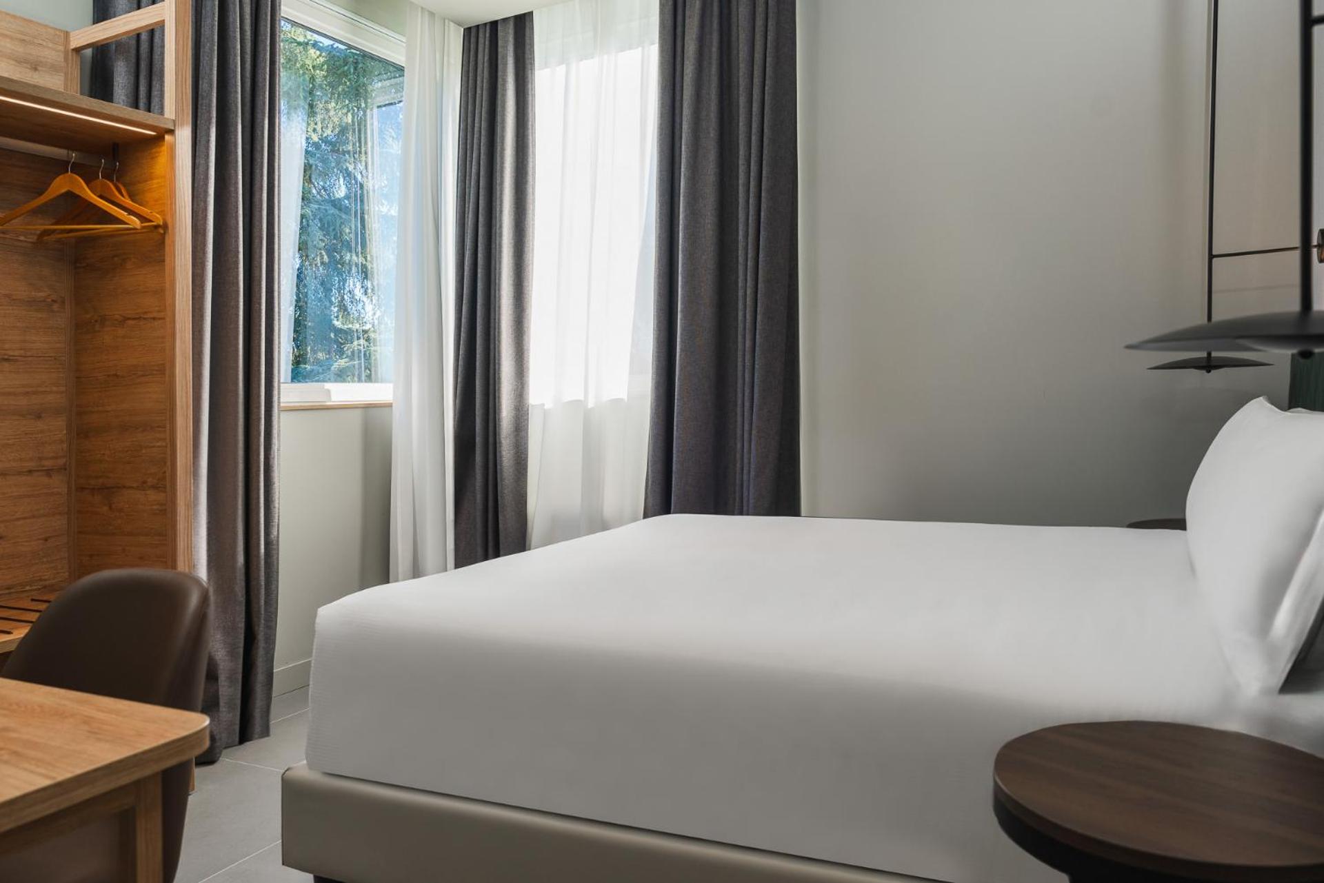 Queen Room - Photo 8