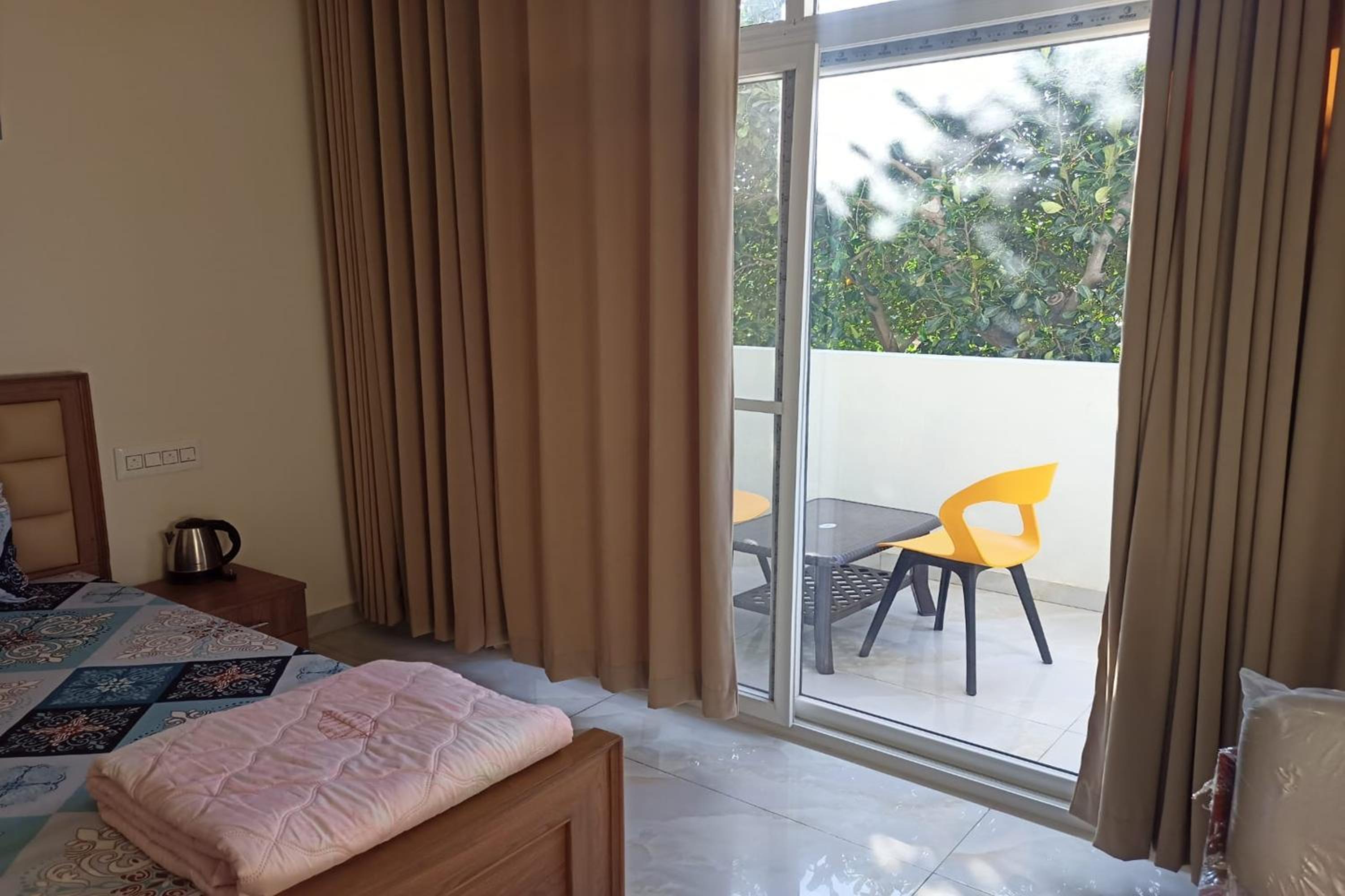 Suite - Photo 8