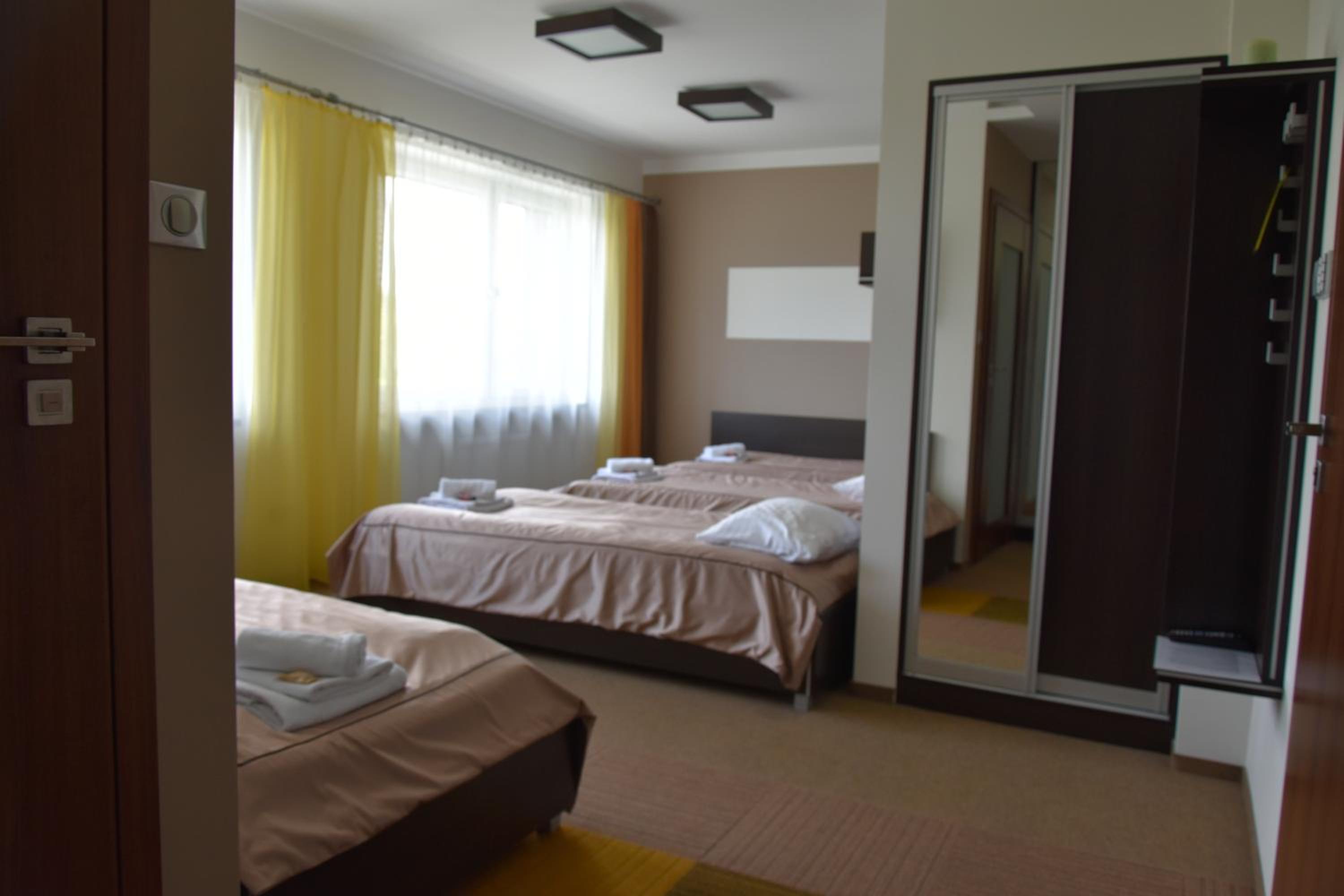Quadruple Room - Photo 3