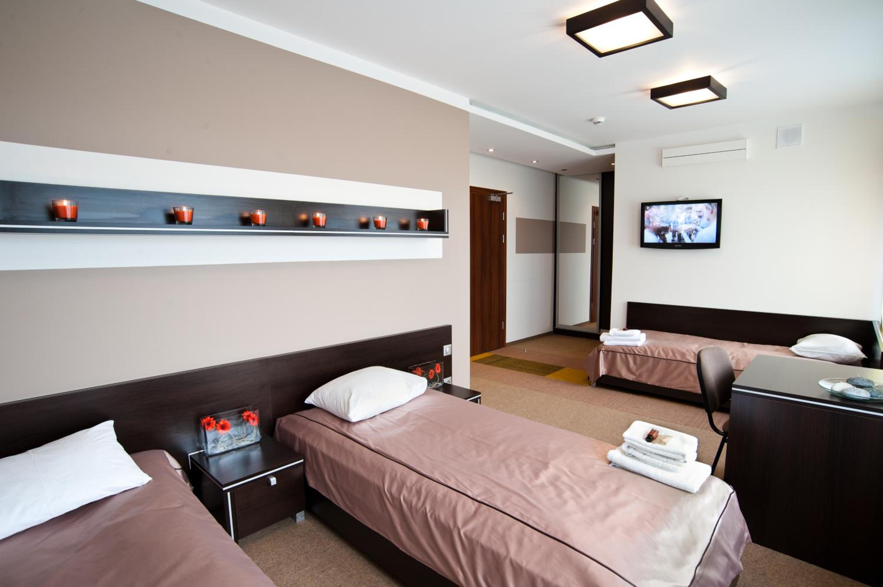 Quadruple Room - Photo 4