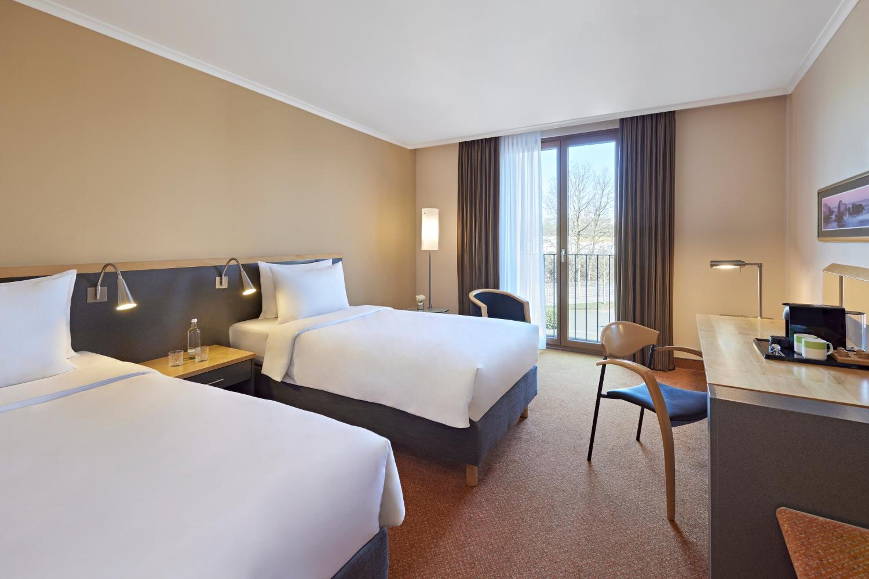 Deluxe Twin Room - Photo 2