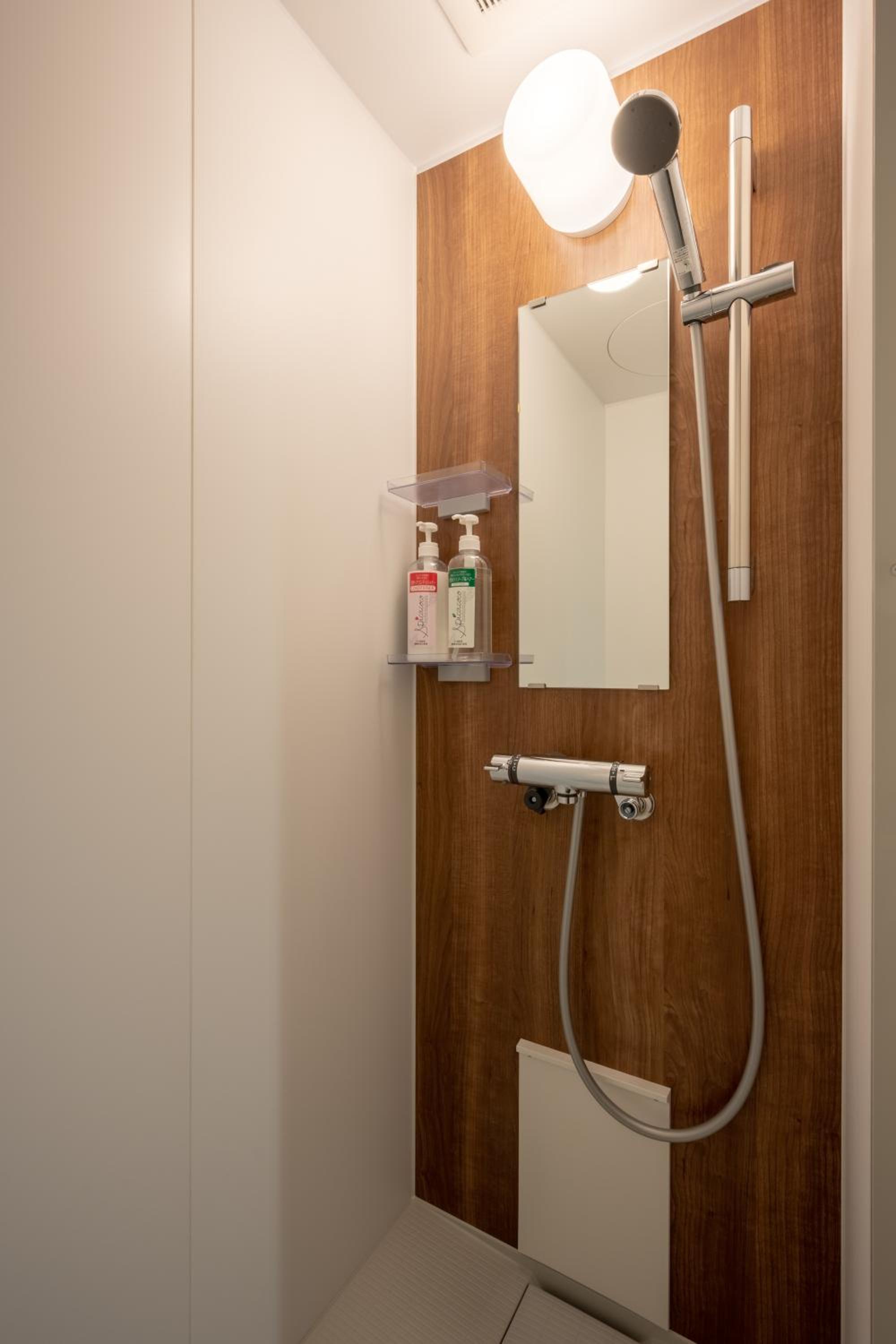 Japanese Modern Room with Beds & Shower - Non-Smoking photo 3