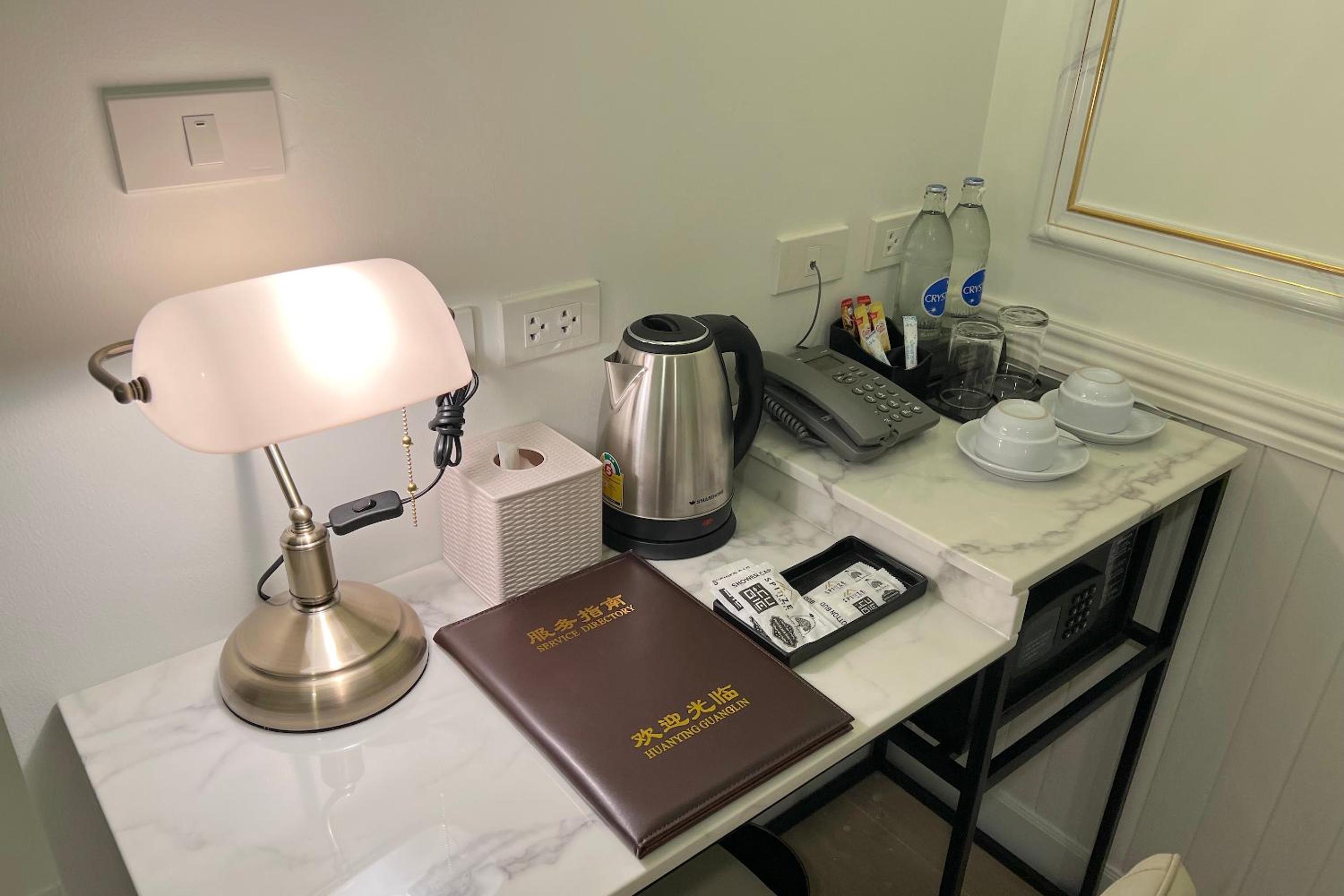 Deluxe Twin Room photo 3