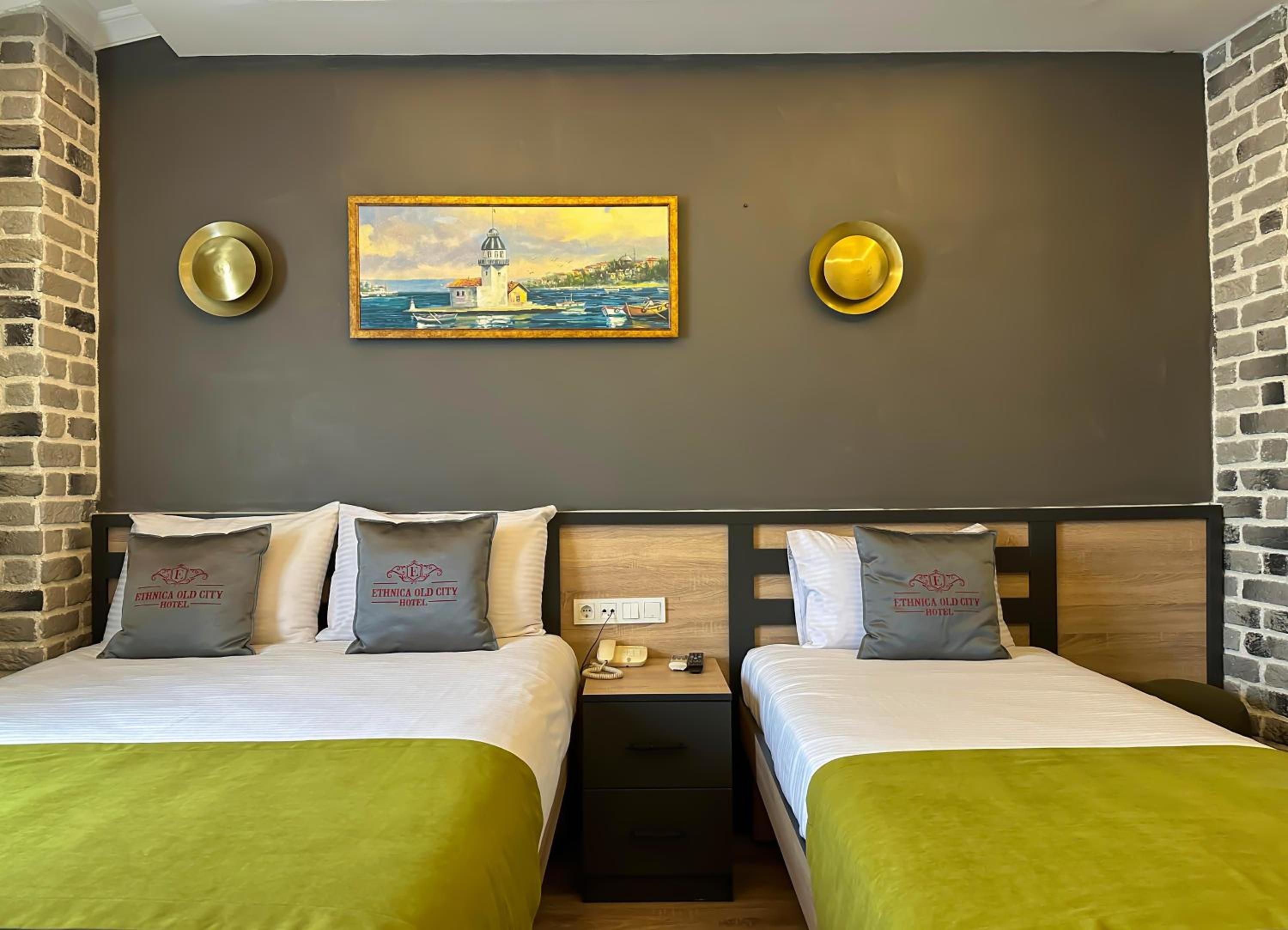 Luxury Triple Room photo 3