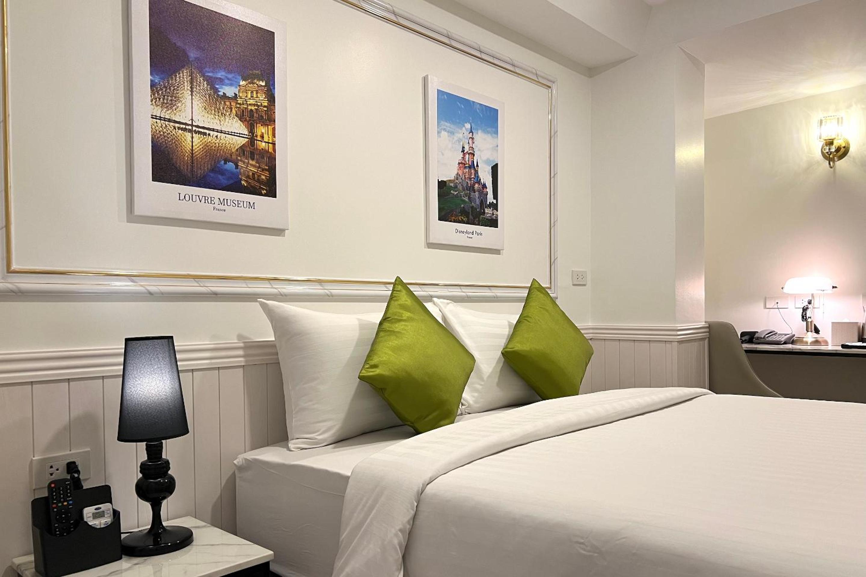 Deluxe Double Room photo 3