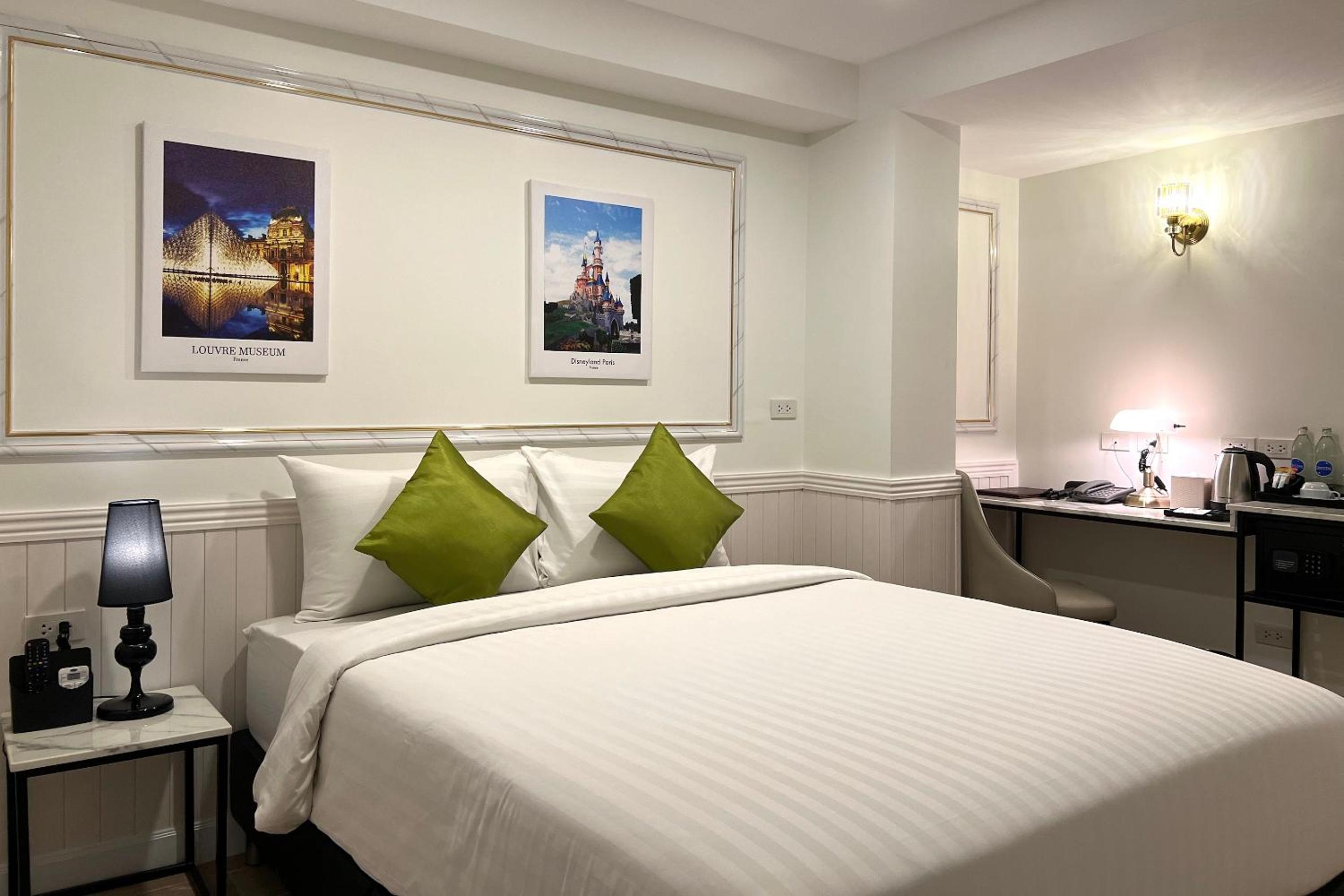 Deluxe Double Room photo 2