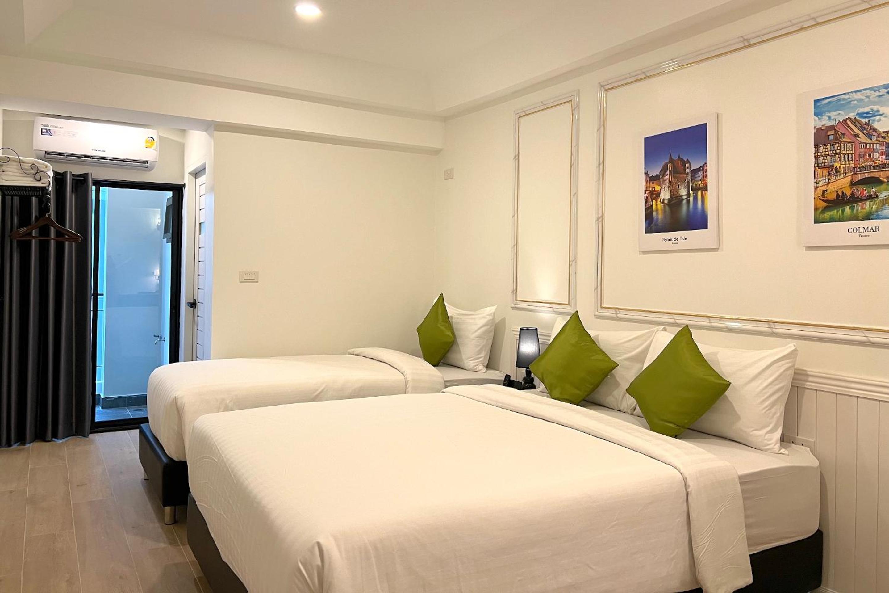 Deluxe Triple Room photo 3