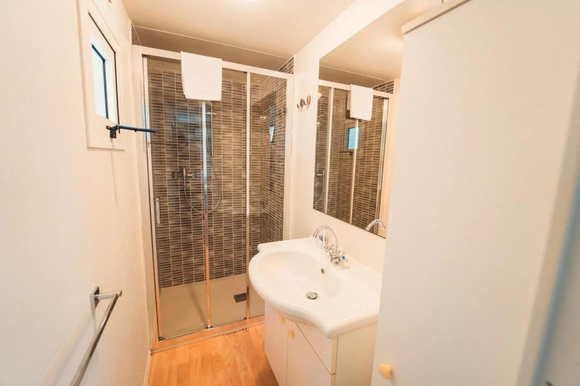 Family Mobile Home  photo 2