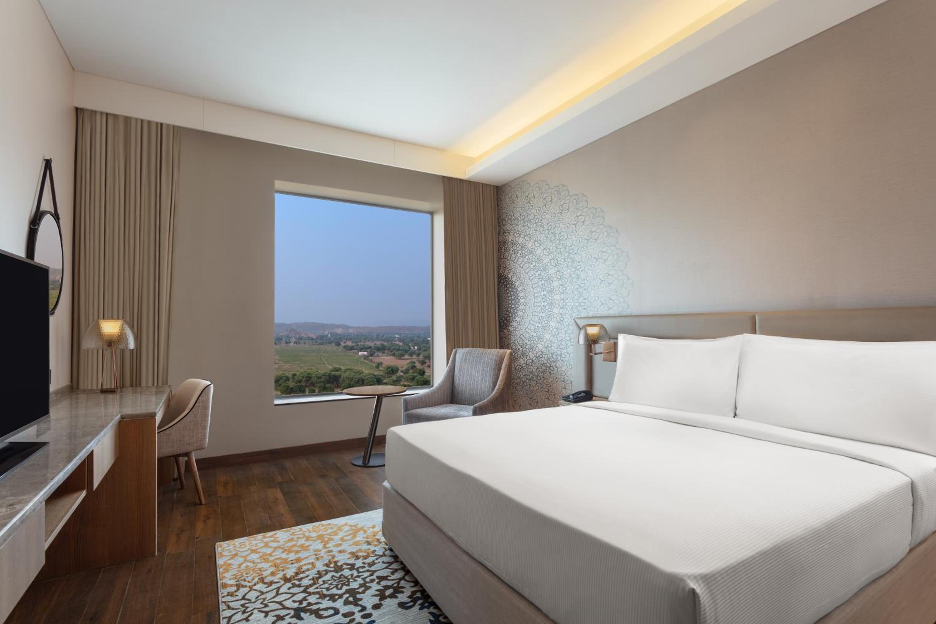King Guest Room - Photo 1
