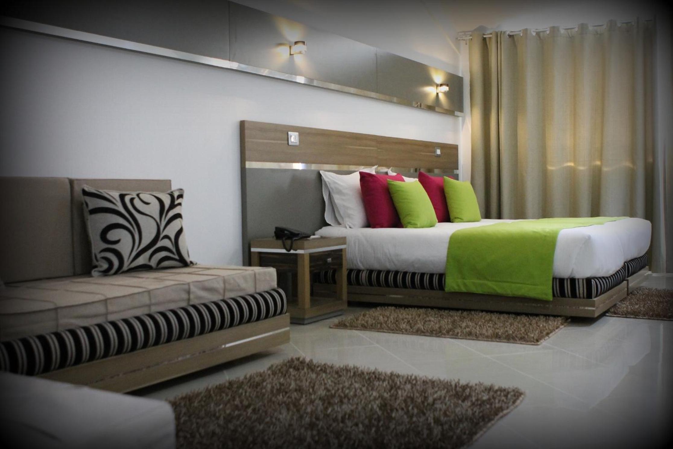 Deluxe Apartment