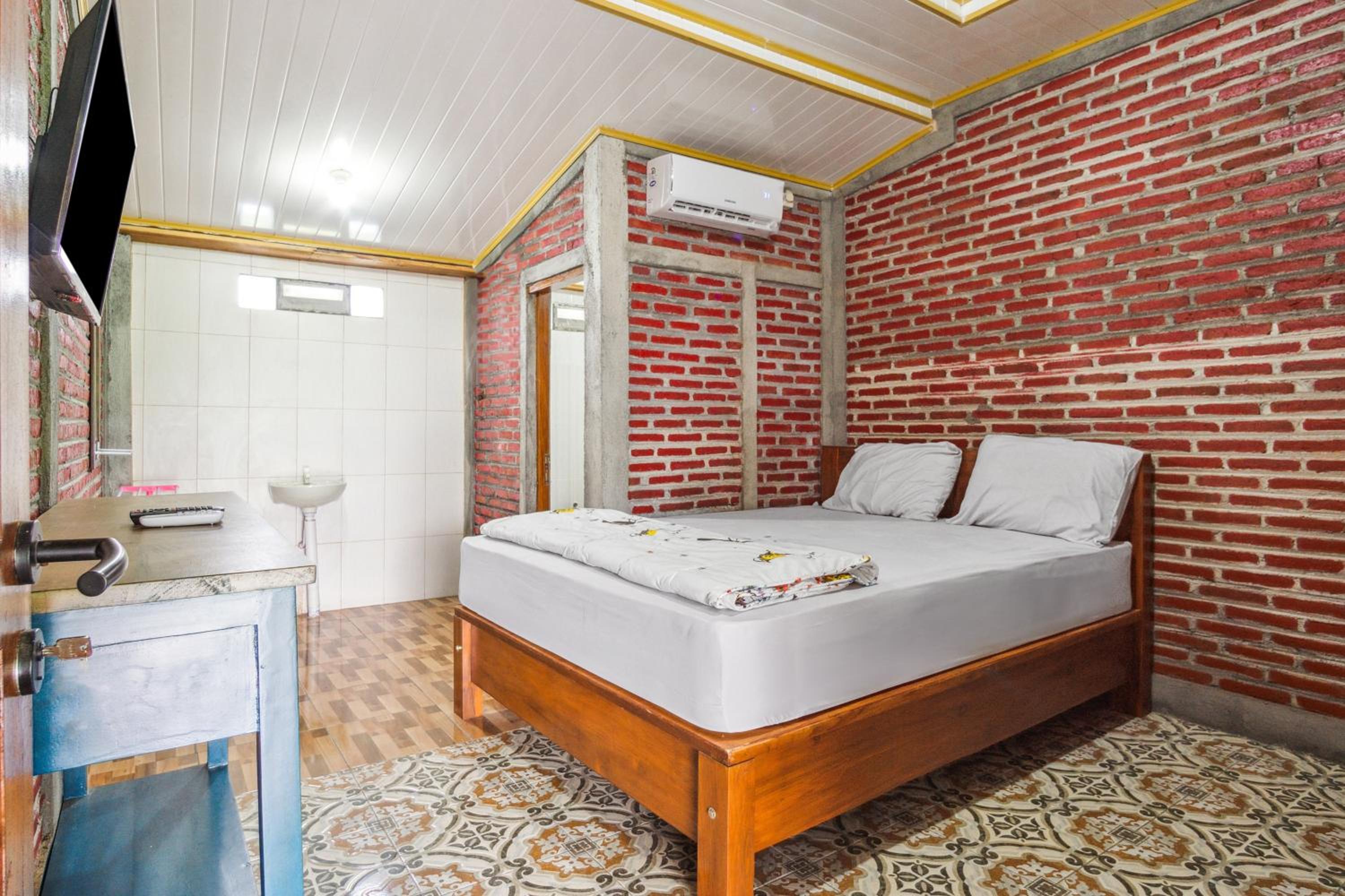 Standard Double Room - Photo 5