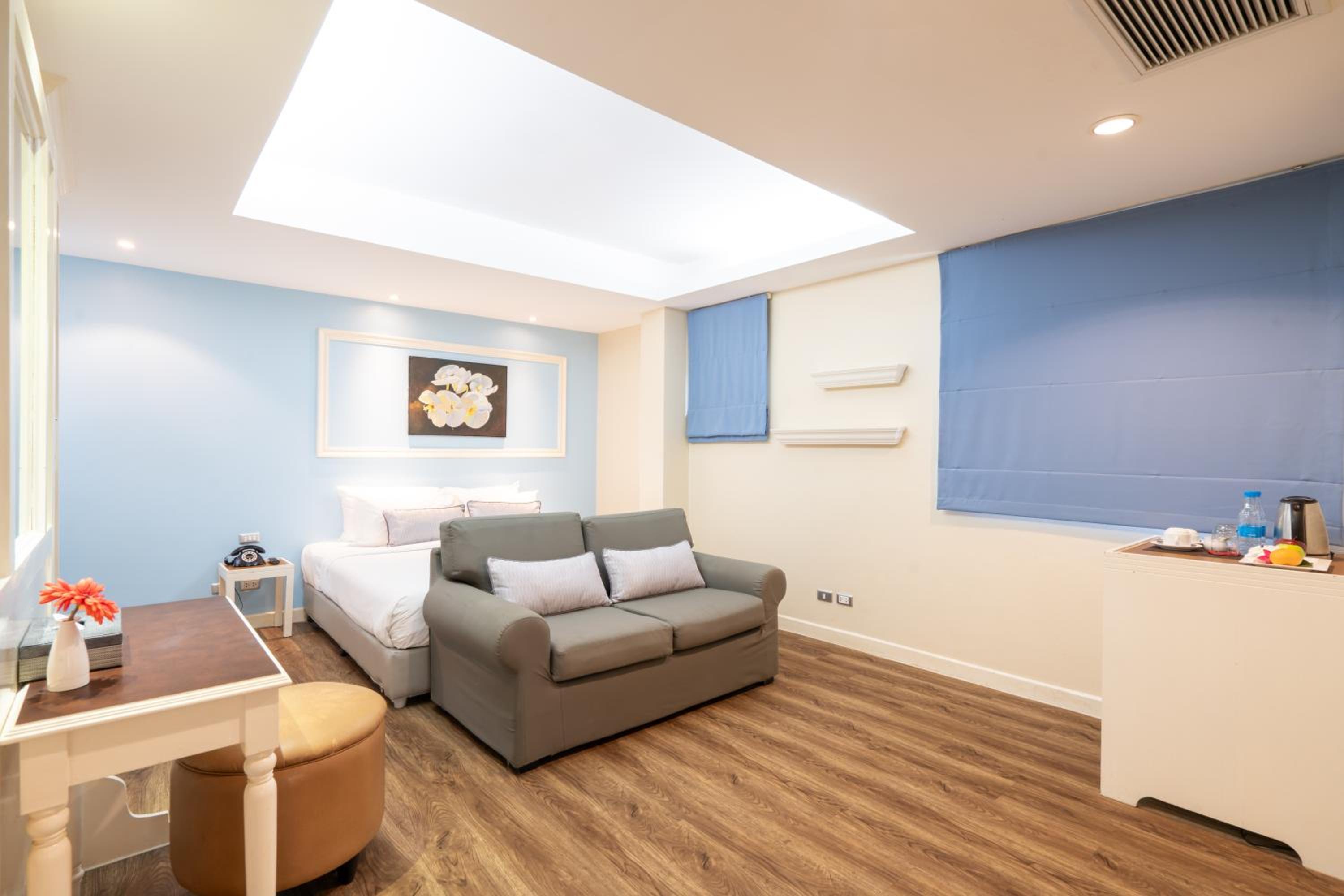Family Room photo 2