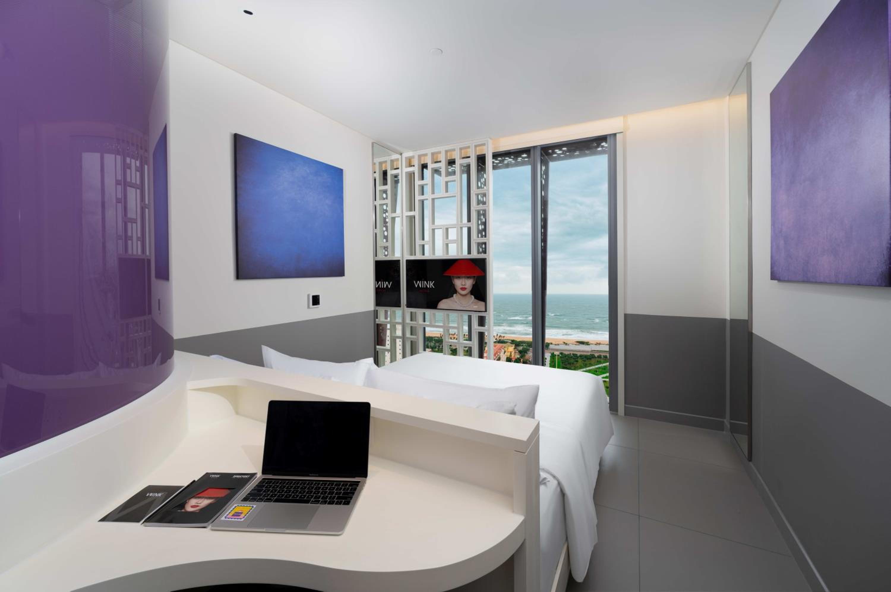 Premier Queen Beach View