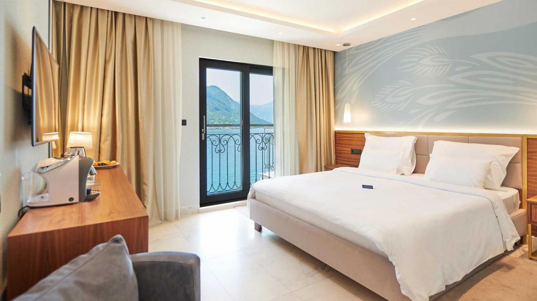 Deluxe Double Room with Sea View