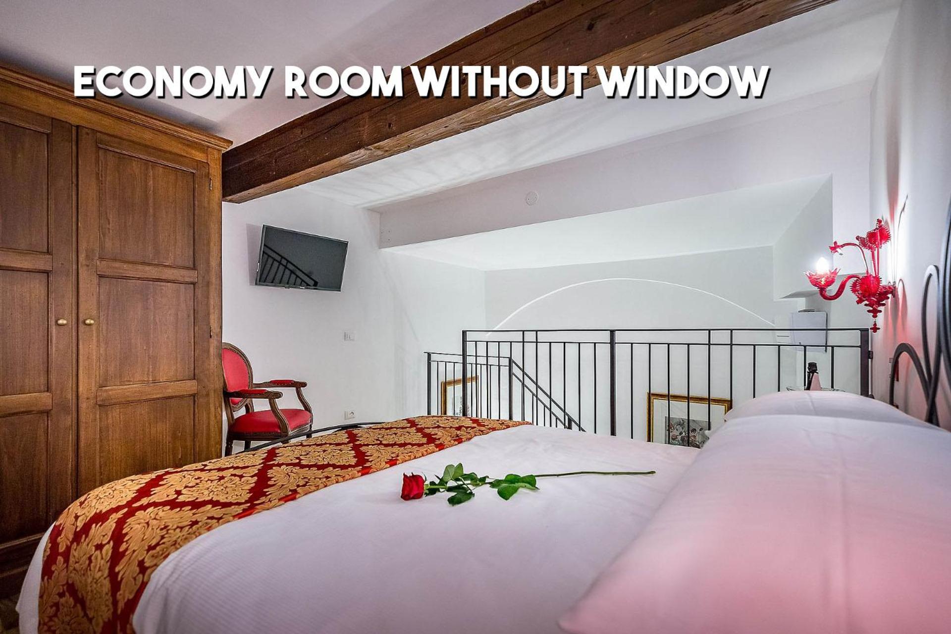 Economy Double Room photo 3