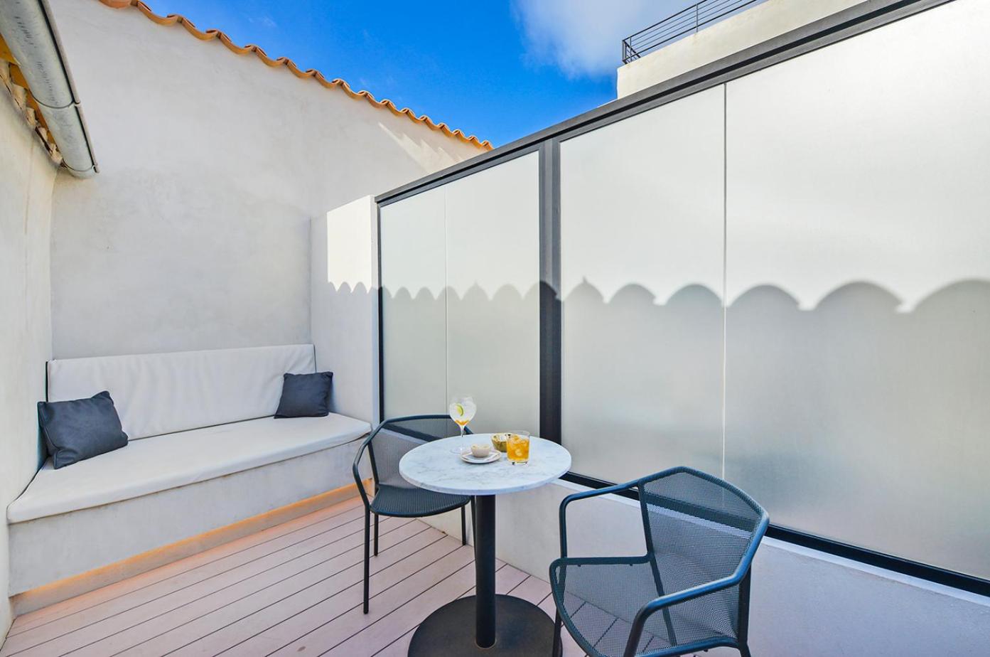 Style Room with Terrace