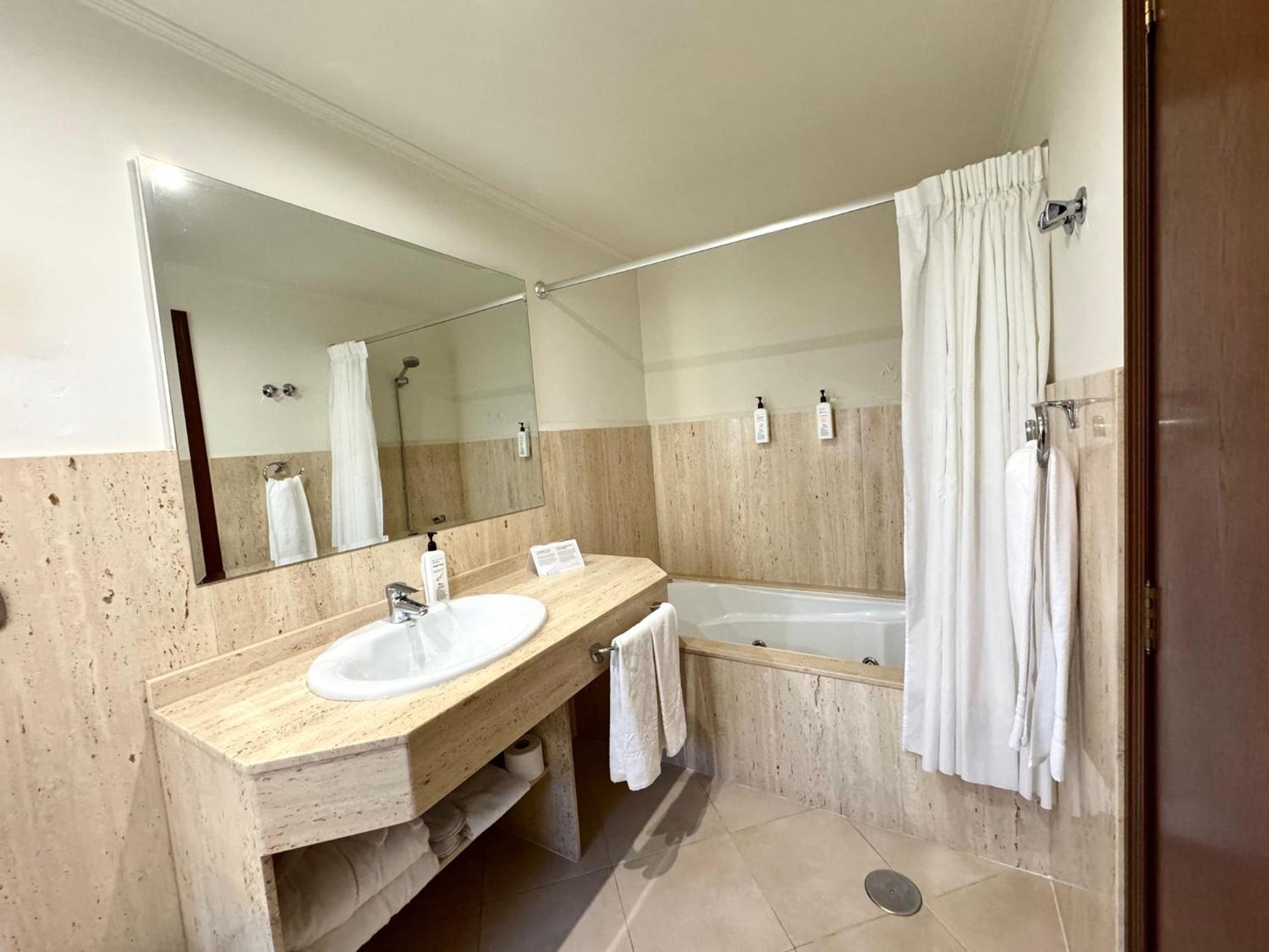 Junior Suite thumbnail 6