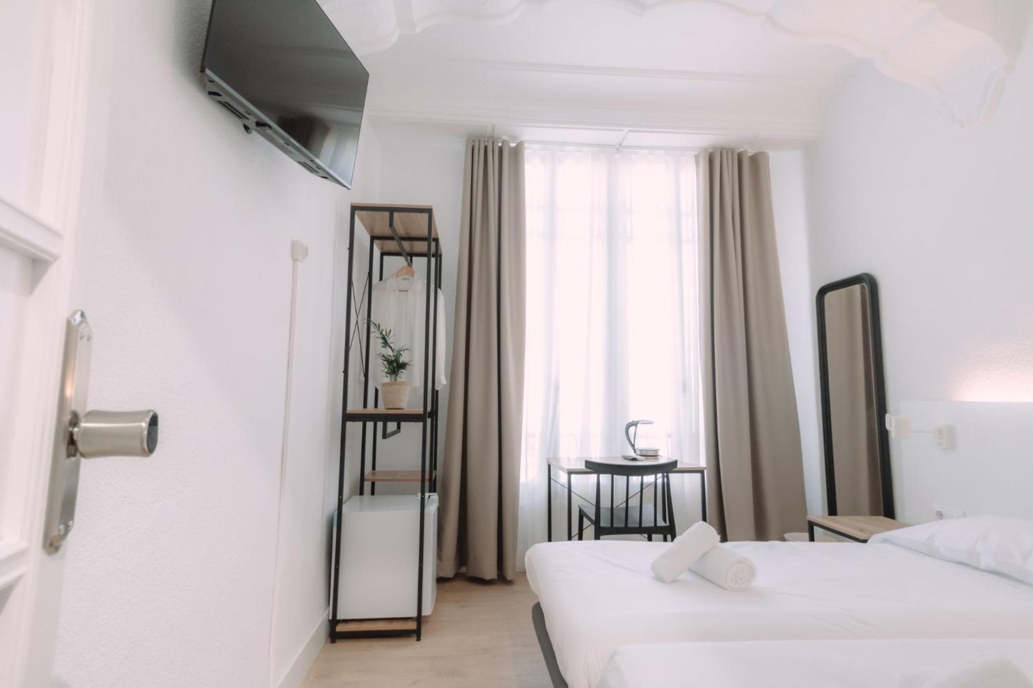 Habitación Doble o con Dos Camas con Baño Compartido