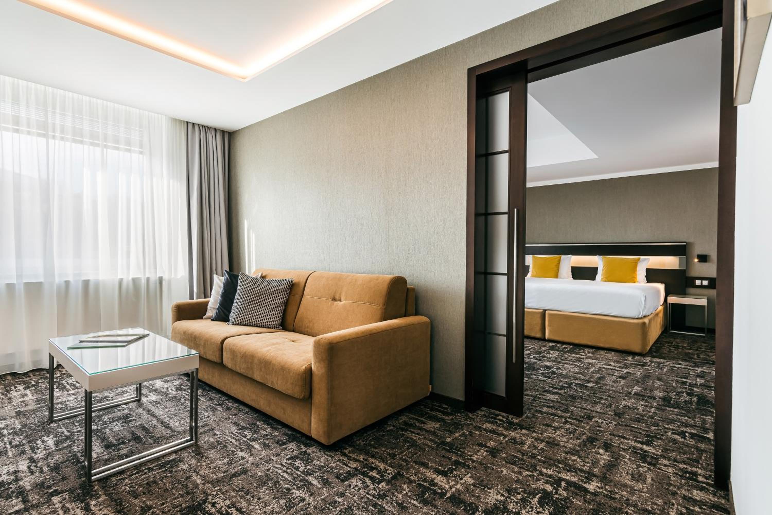 Suite with King or Twin Bed photo 1